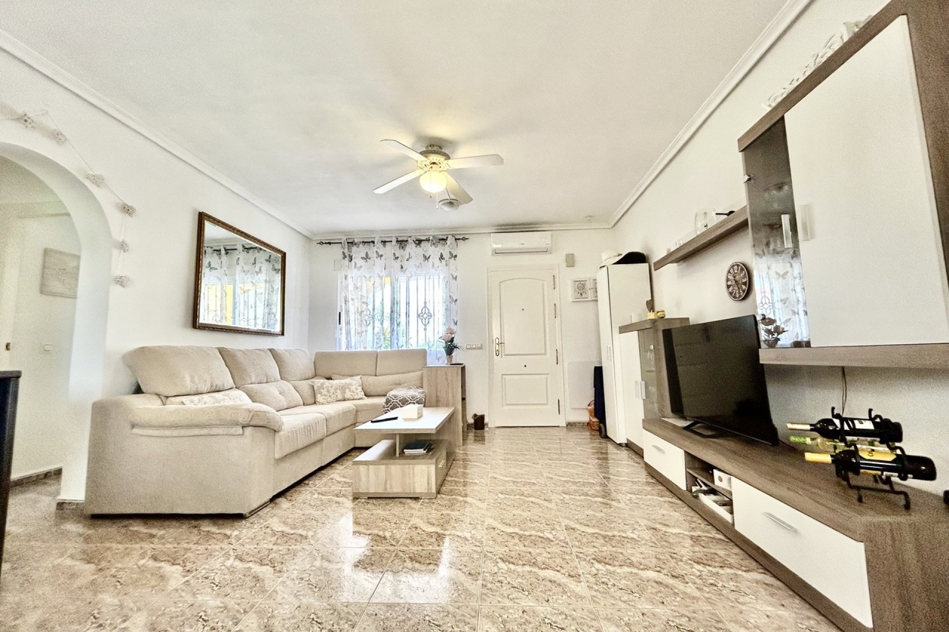 Resale - Apartment / Flat * - La Zenia *