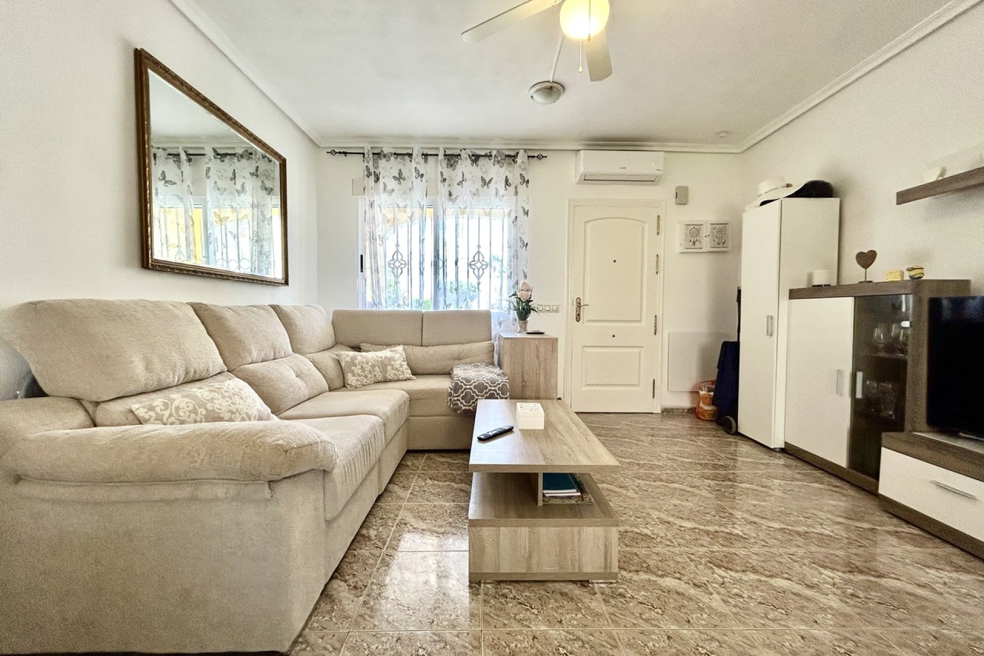 Resale - Apartment / Flat * - La Zenia *