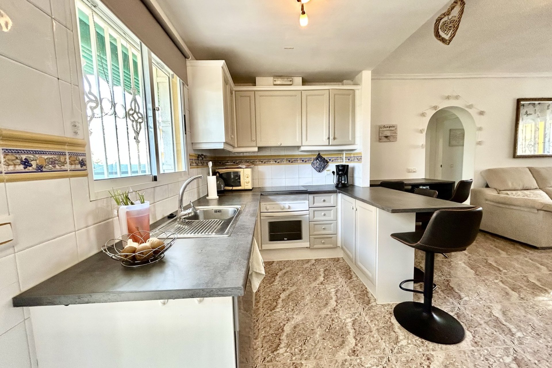 Resale - Apartment / Flat * - La Zenia *