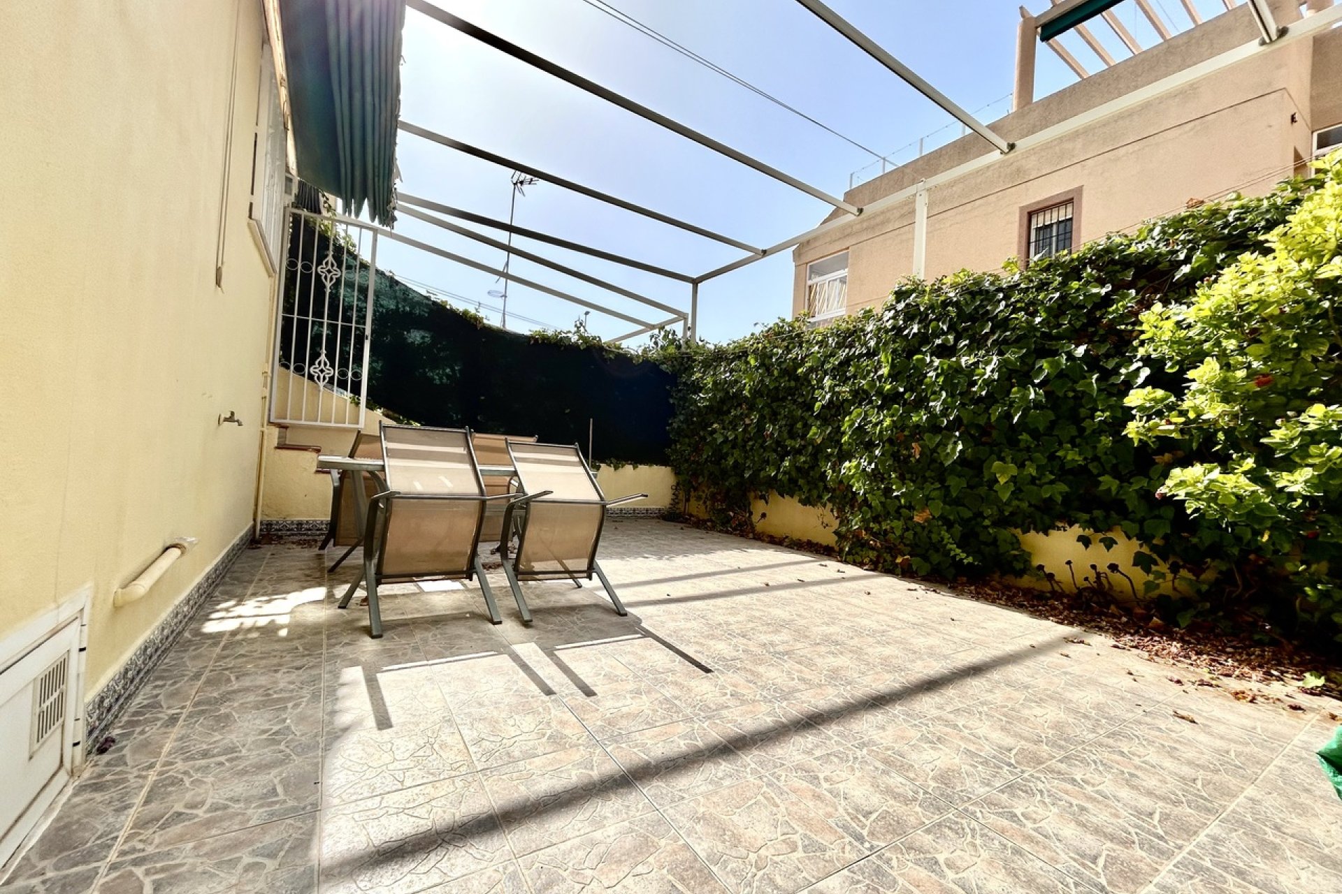 Resale - Apartment / Flat * - La Zenia *