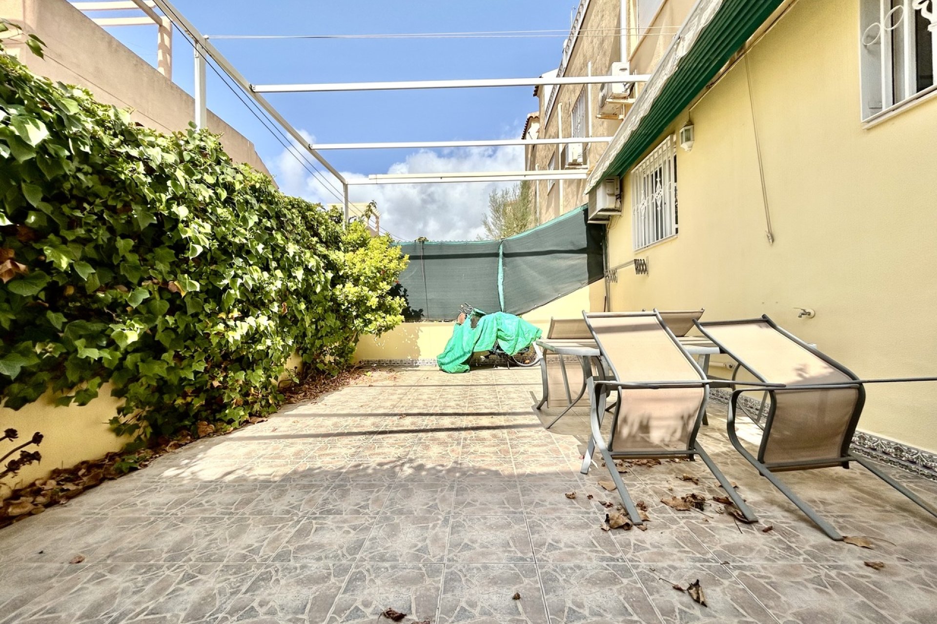 Resale - Apartment / Flat * - La Zenia *