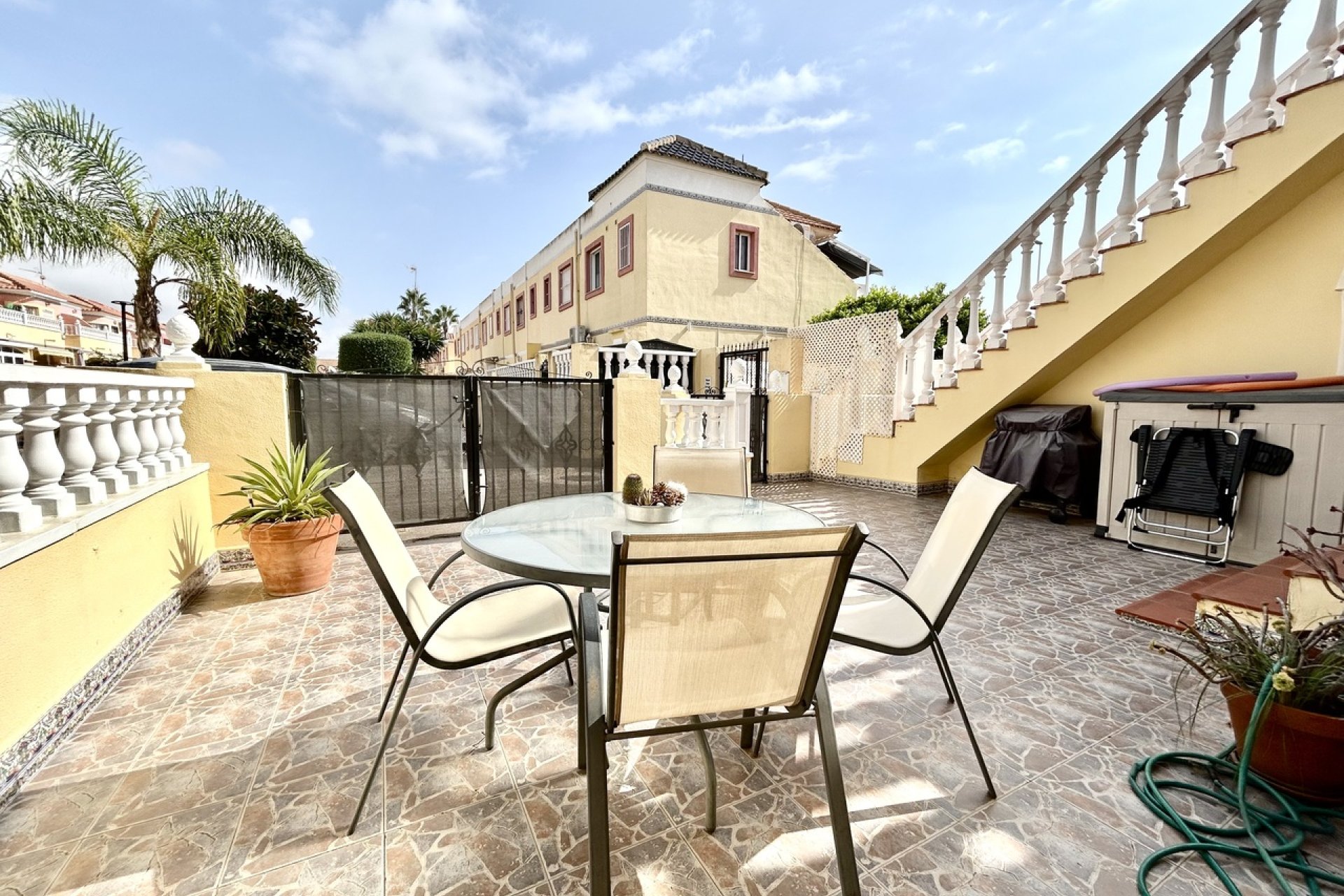 Resale - Apartment / Flat * - La Zenia *