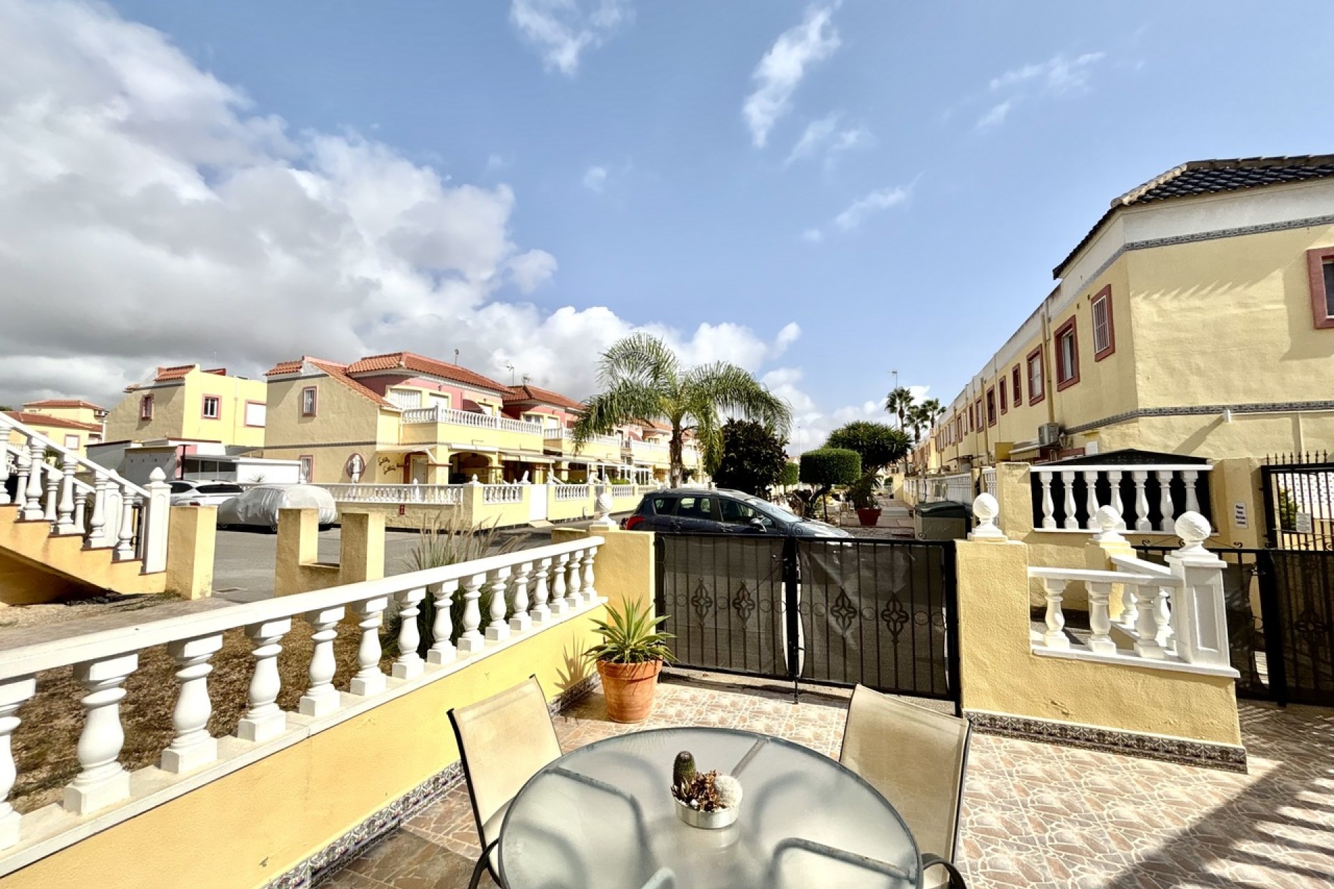 Resale - Apartment / Flat * - La Zenia *