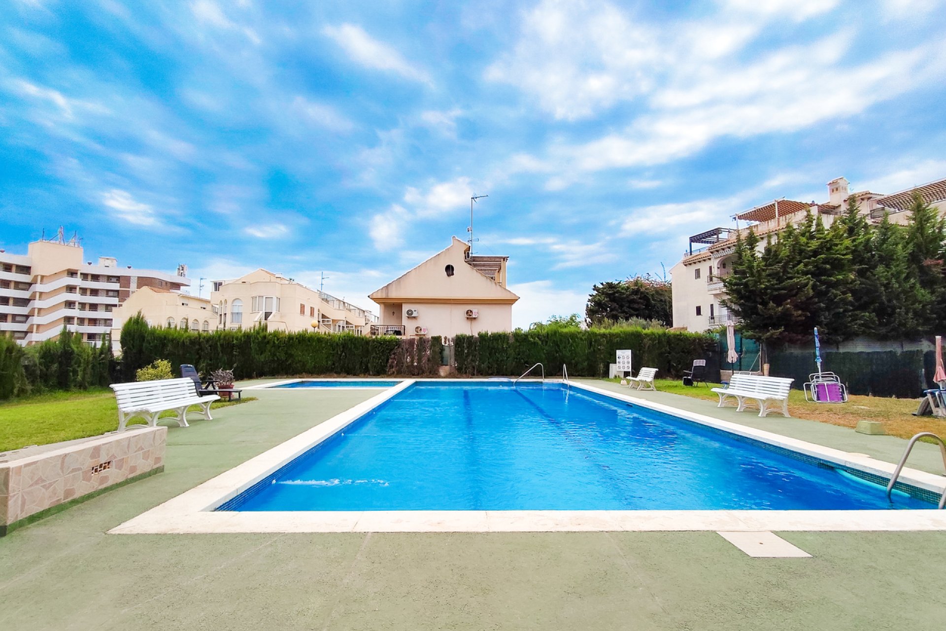 Resale - Apartment / Flat * - La Zenia *
