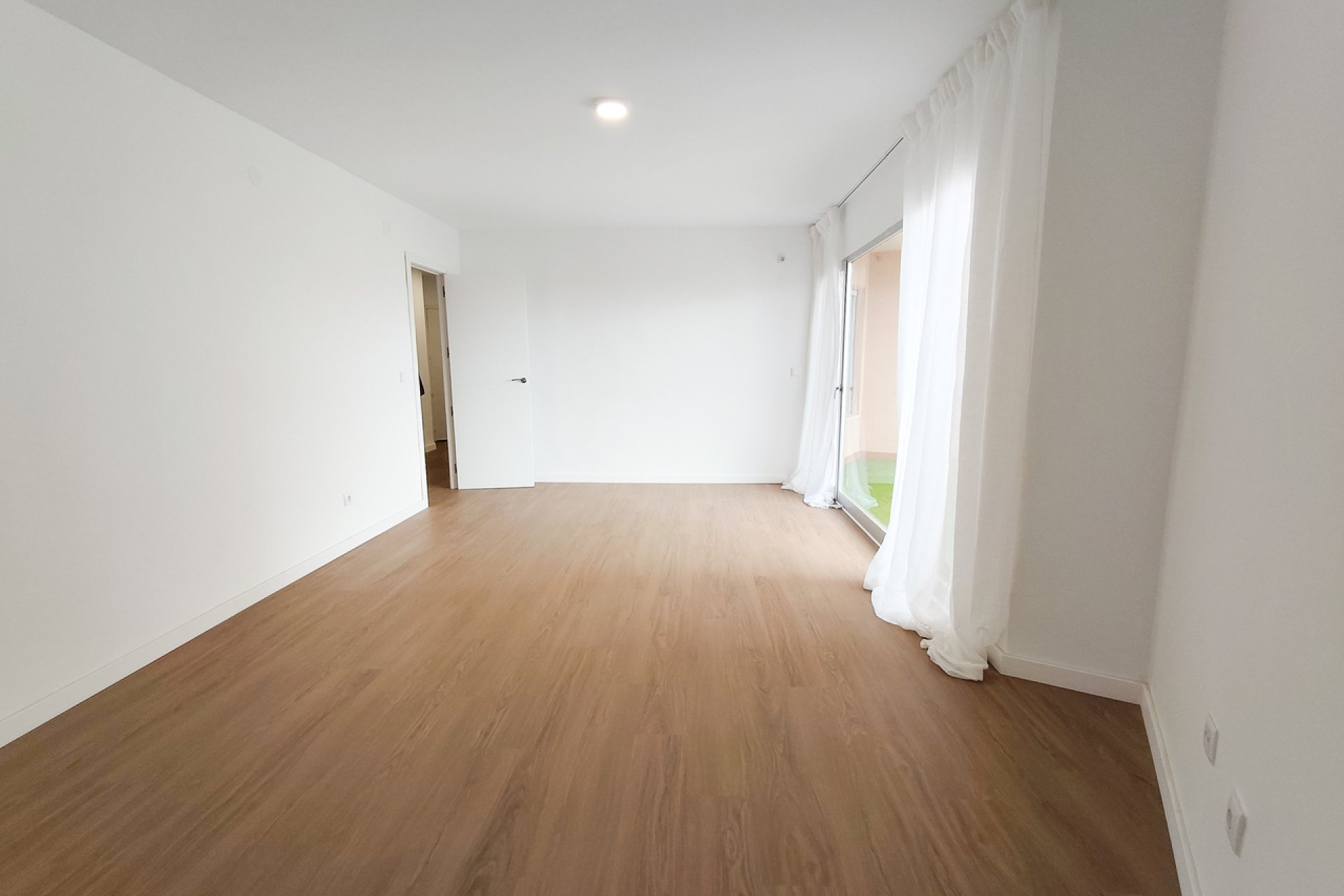 Resale - Apartment / Flat * - La Zenia *