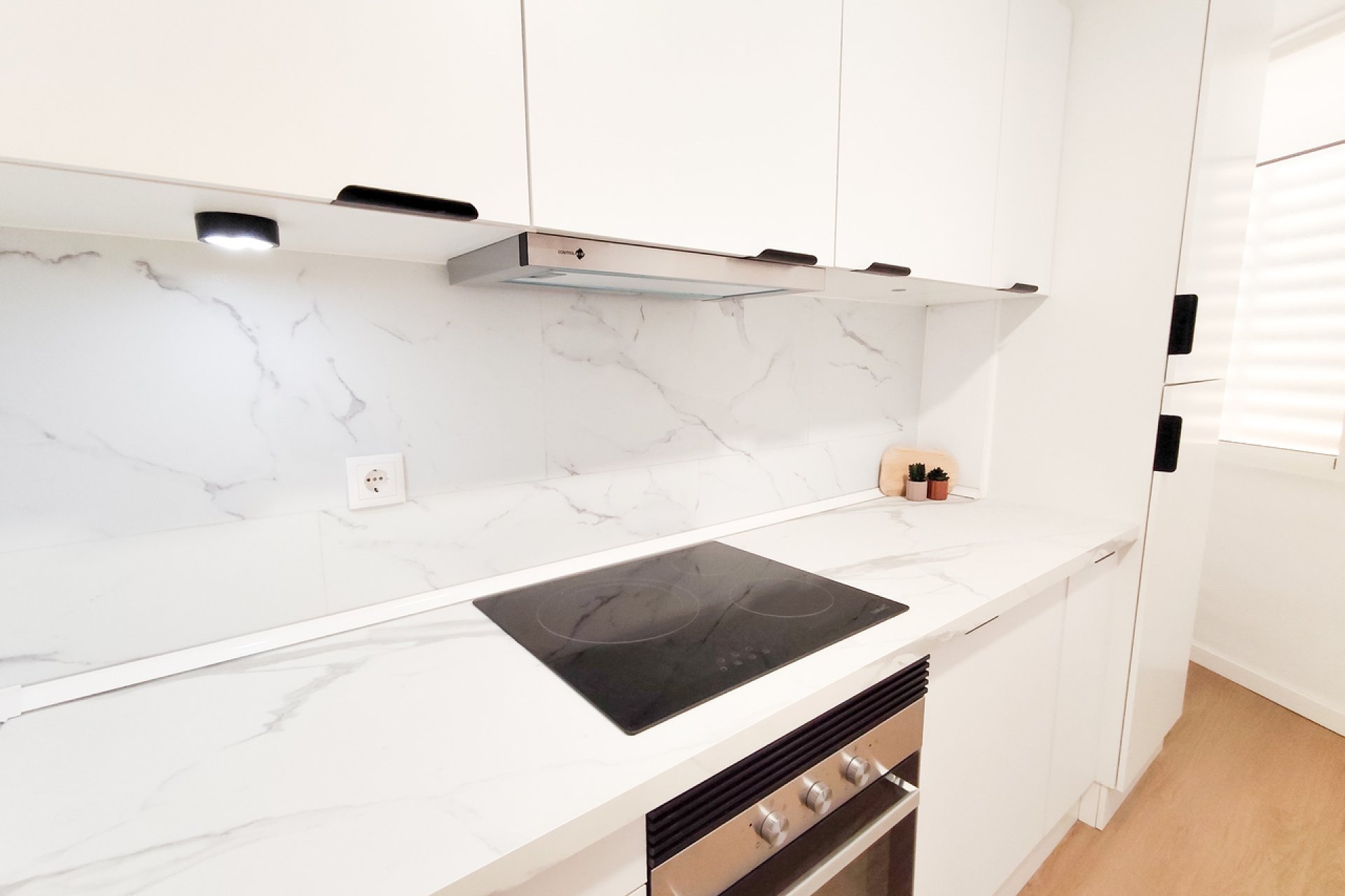 Resale - Apartment / Flat * - La Zenia *