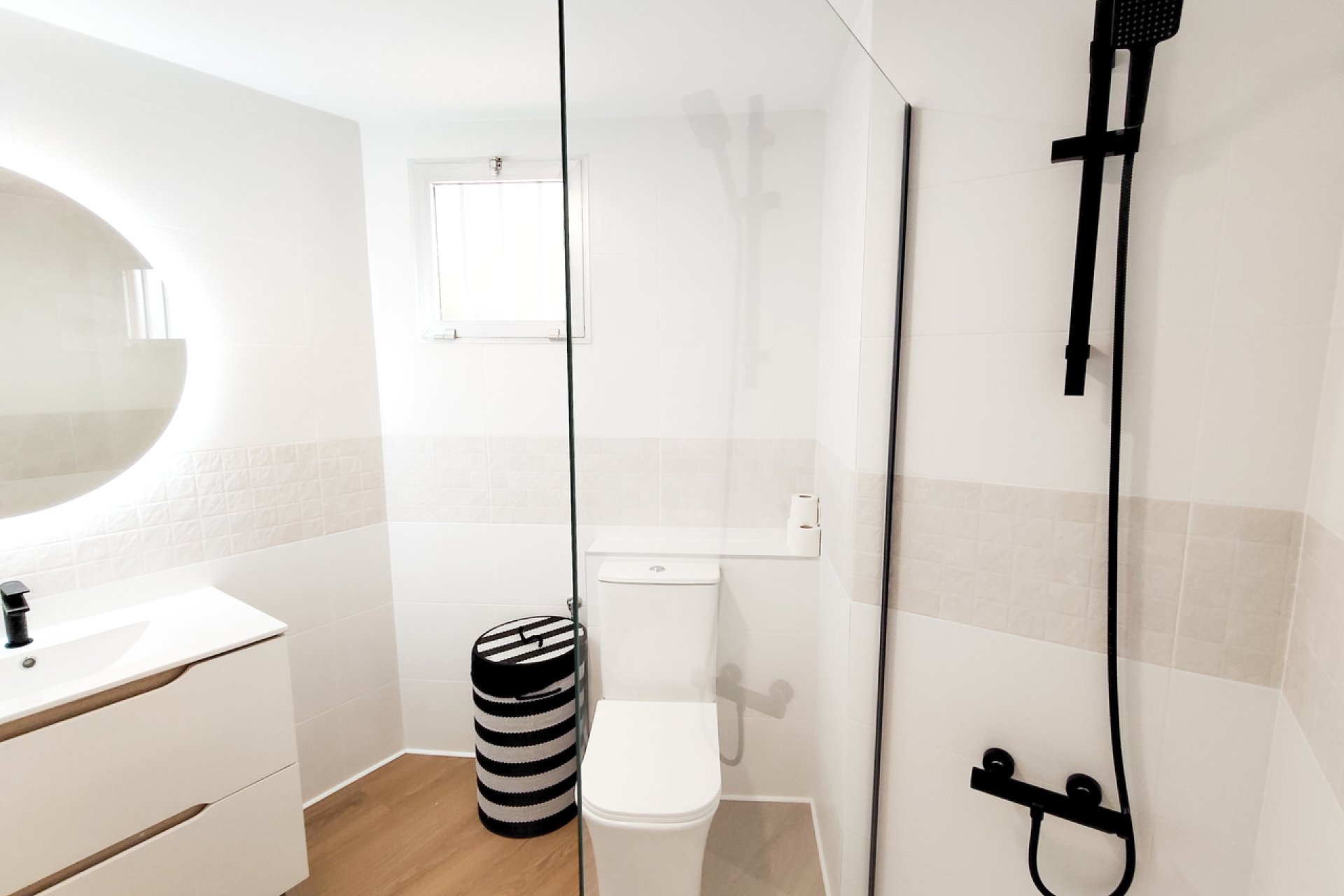 Resale - Apartment / Flat * - La Zenia *
