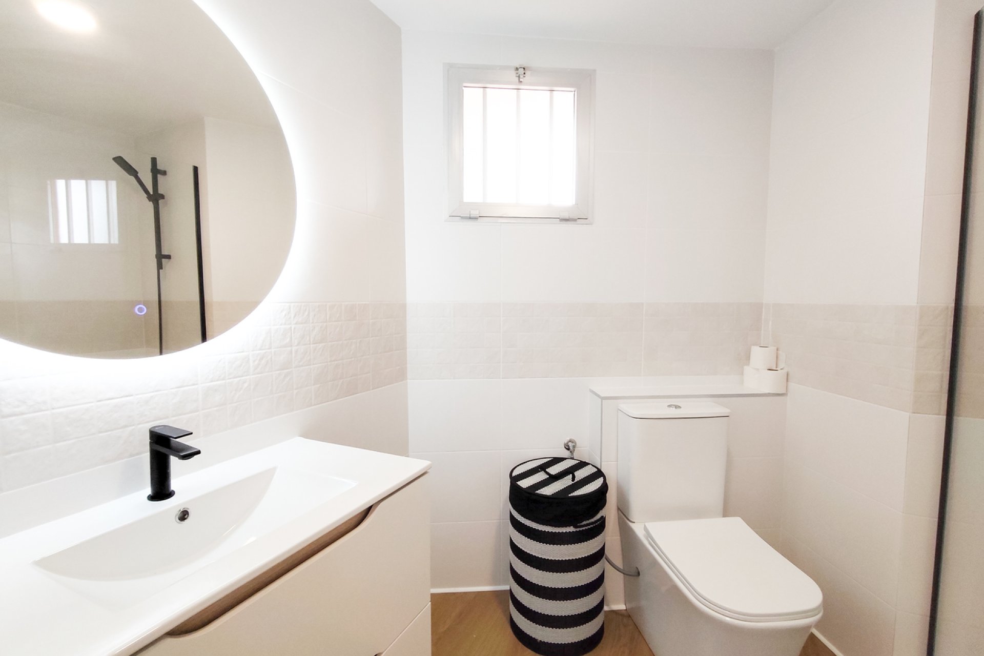 Resale - Apartment / Flat * - La Zenia *