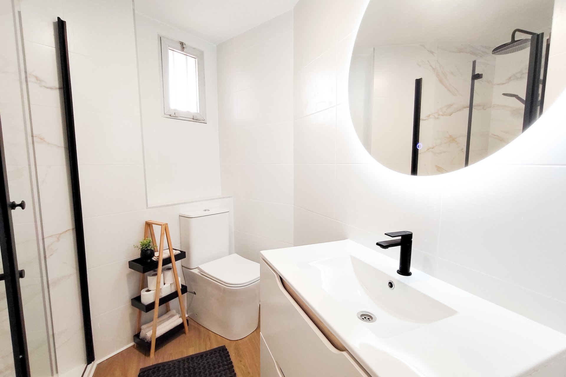 Resale - Apartment / Flat * - La Zenia *