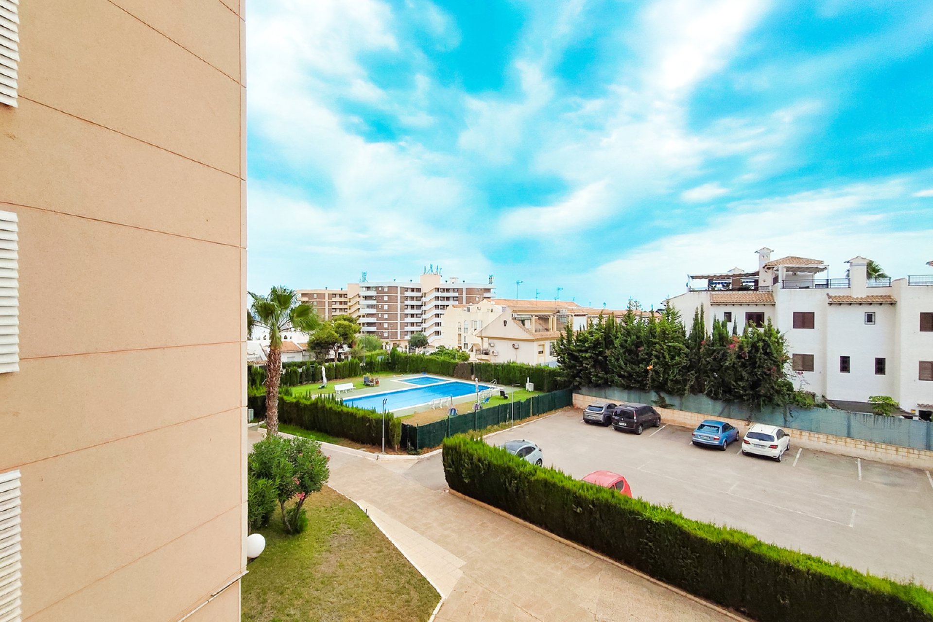 Resale - Apartment / Flat * - La Zenia *
