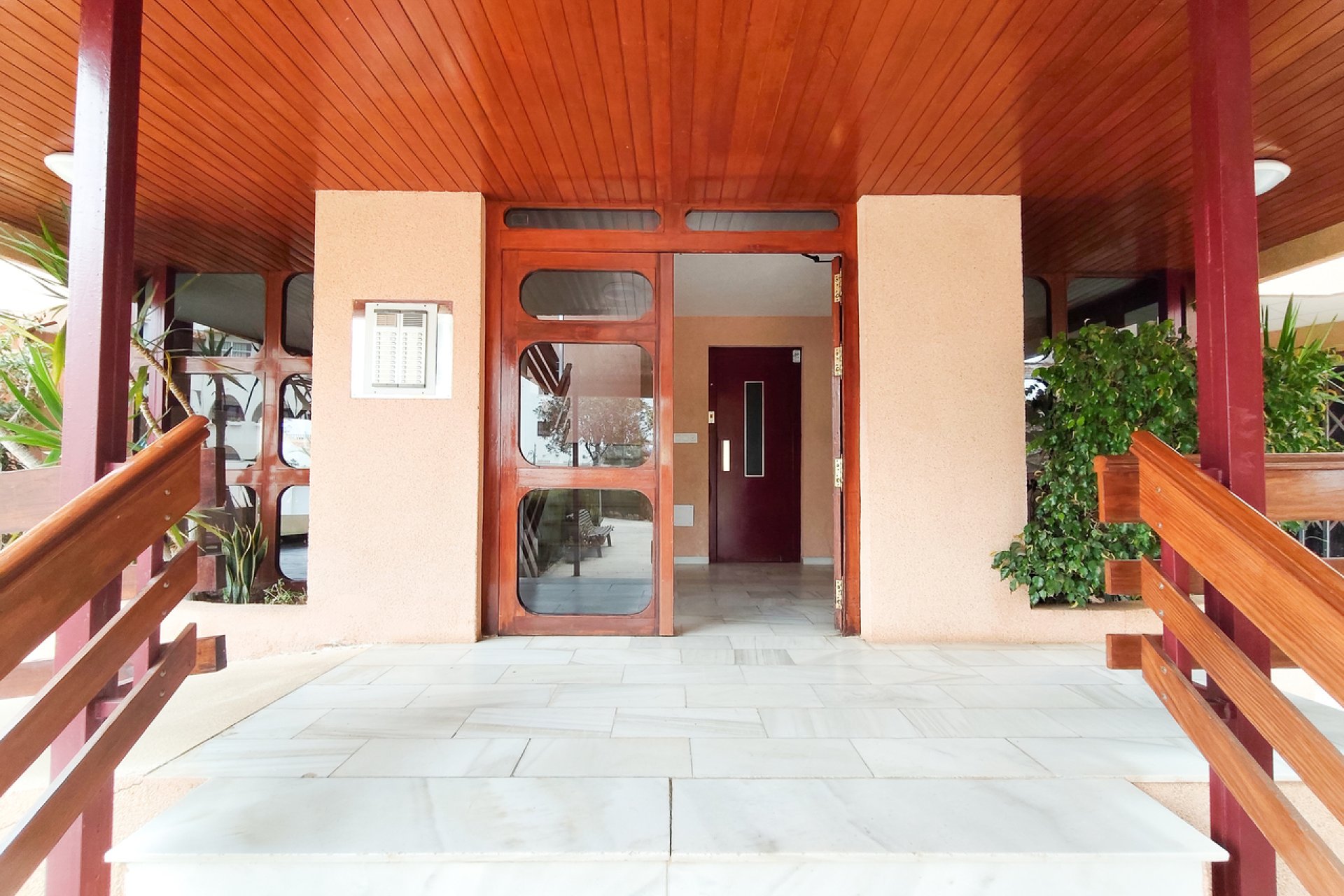 Resale - Apartment / Flat * - La Zenia *