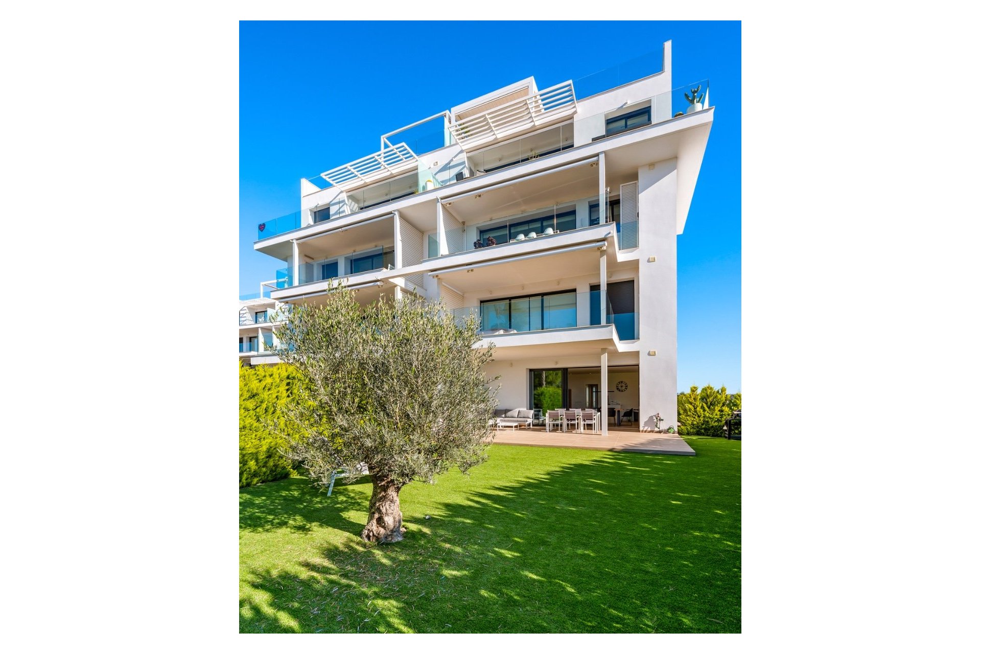Resale - Apartment / Flat * - Las Colinas Golf - Las Colinas Golf Resort