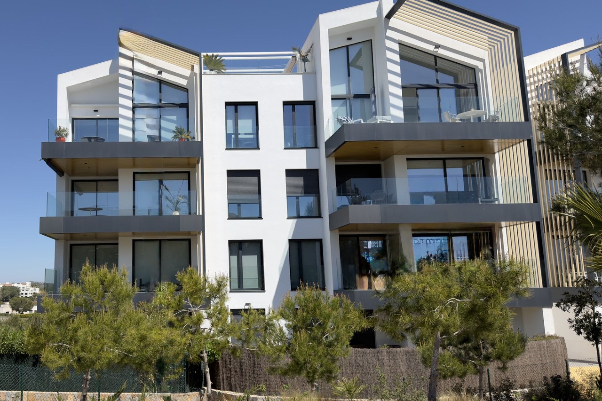 Resale - Apartment / Flat * - Las Colinas Golf * - Las Colinas Golf Resort *