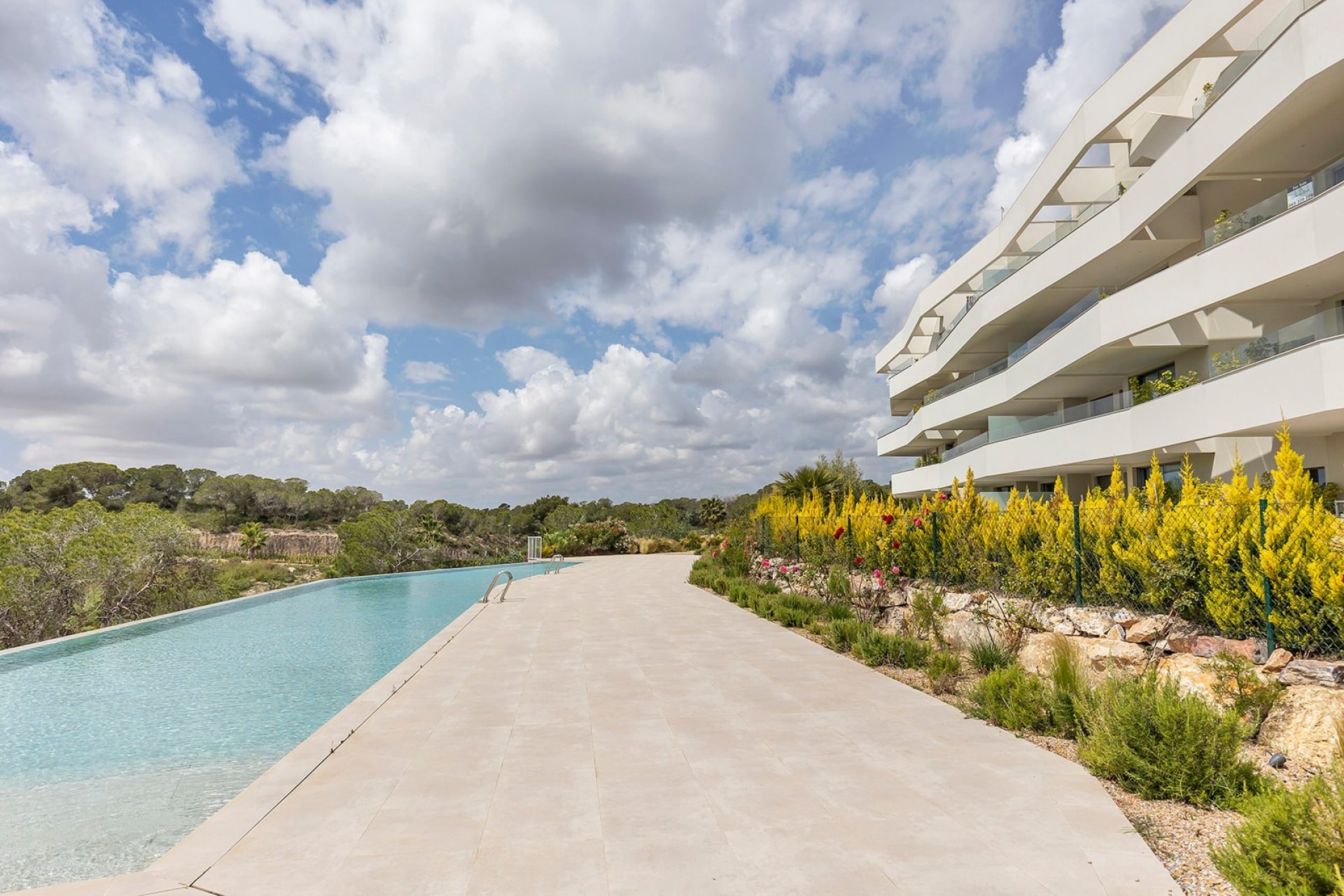 Resale - Apartment / Flat * - Las Colinas Golf Resort - Las Colinas golf
