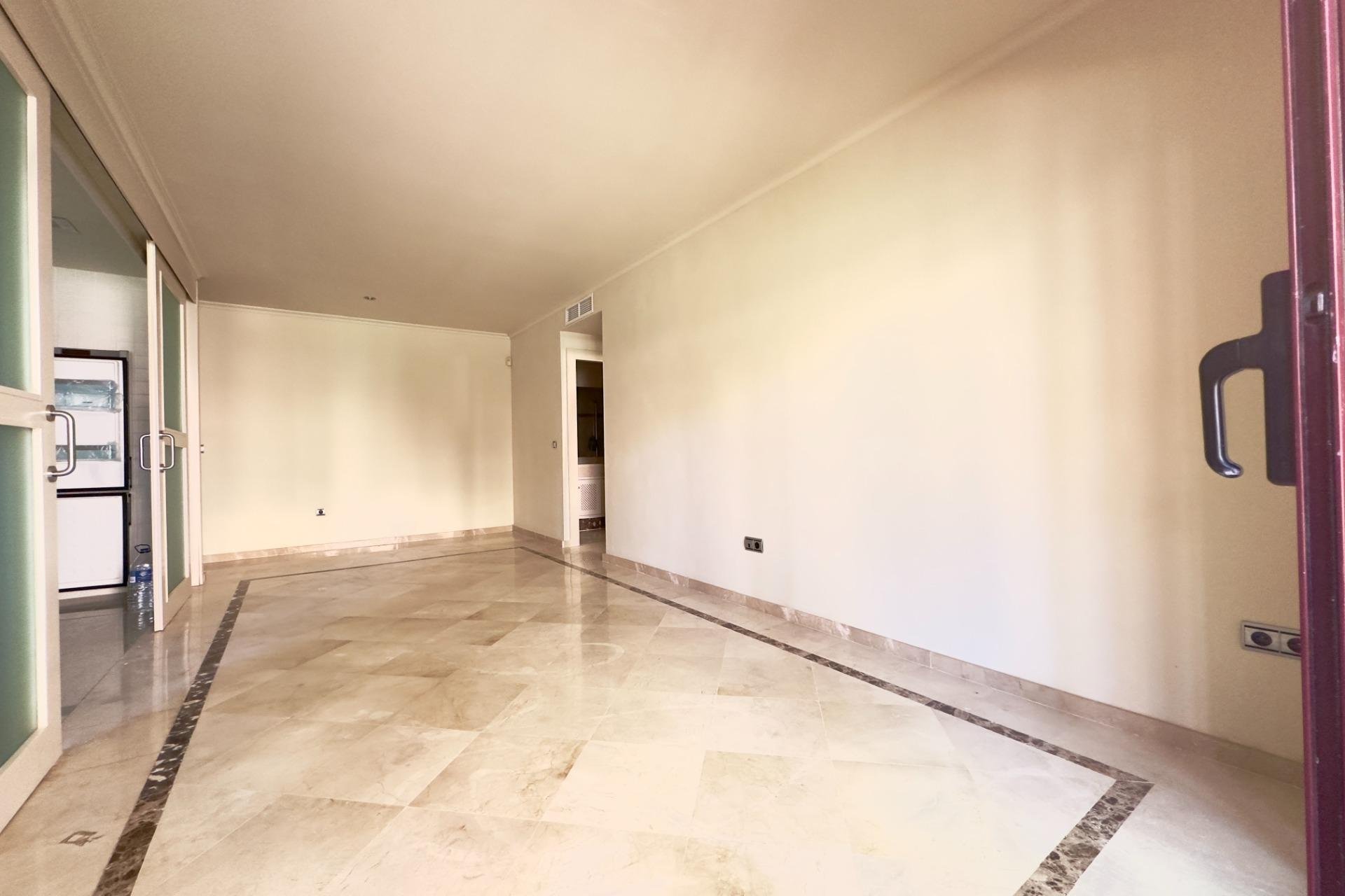 Resale - Apartment / Flat * - Los Alcazares * - Punta Calera