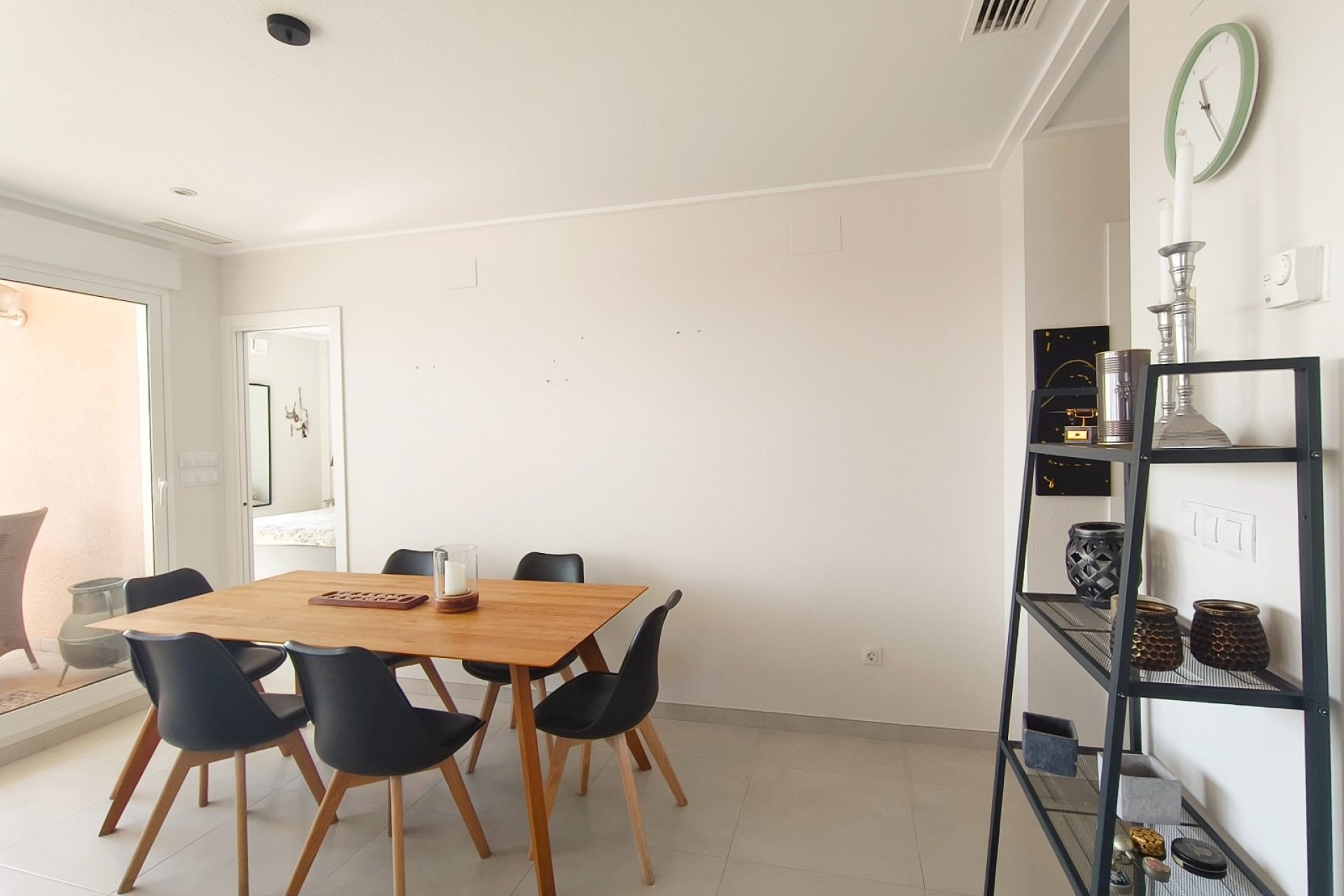 Resale - Apartment / Flat * - Los Altos * - Torrevieja