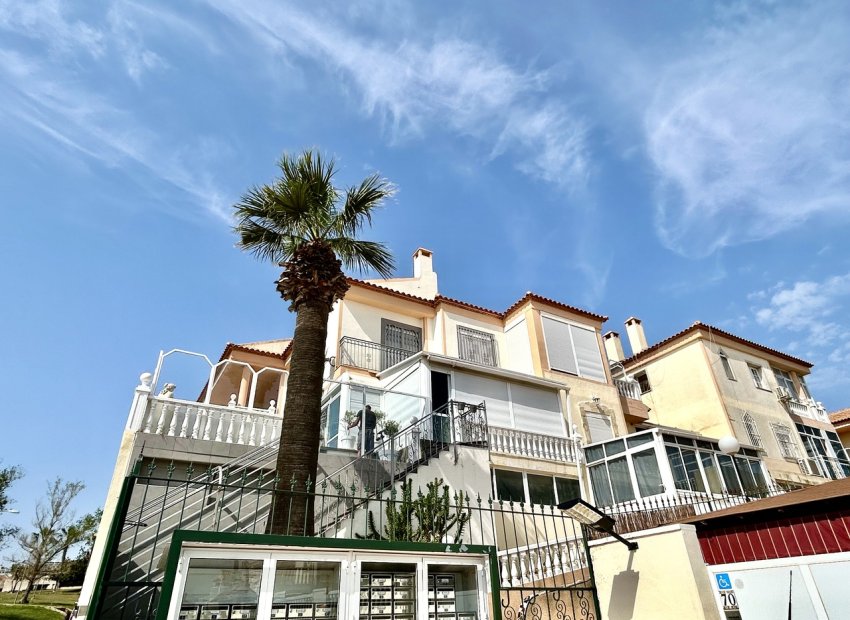 Resale - Apartment / Flat * - Los Altos *