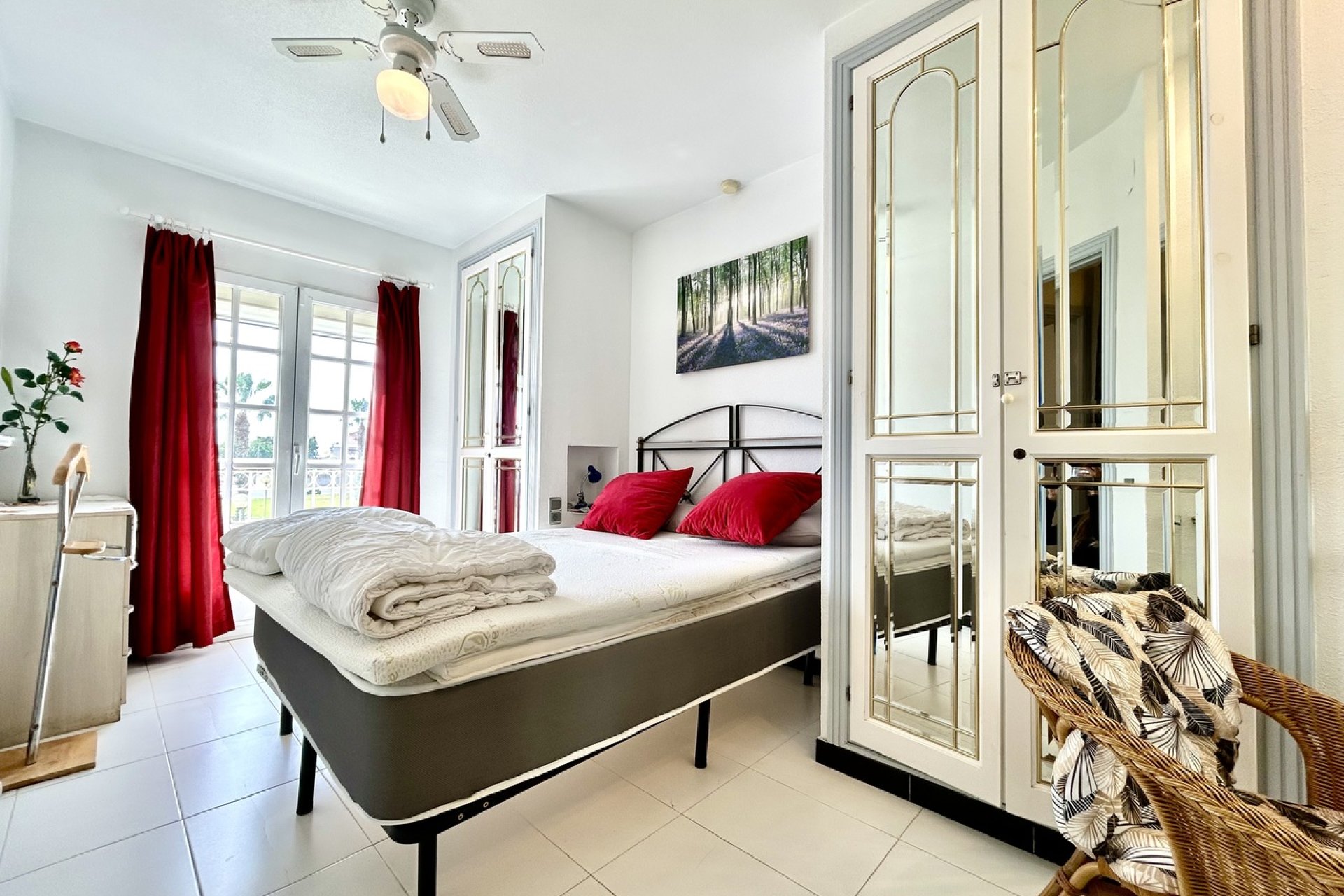 Resale - Apartment / Flat * - Los Altos *