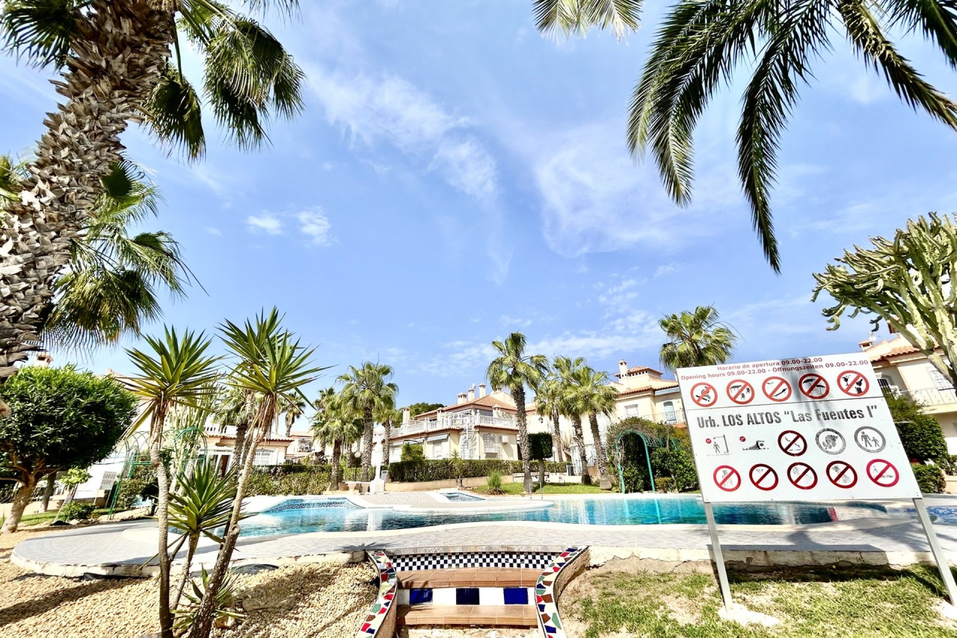 Resale - Apartment / Flat * - Los Altos *