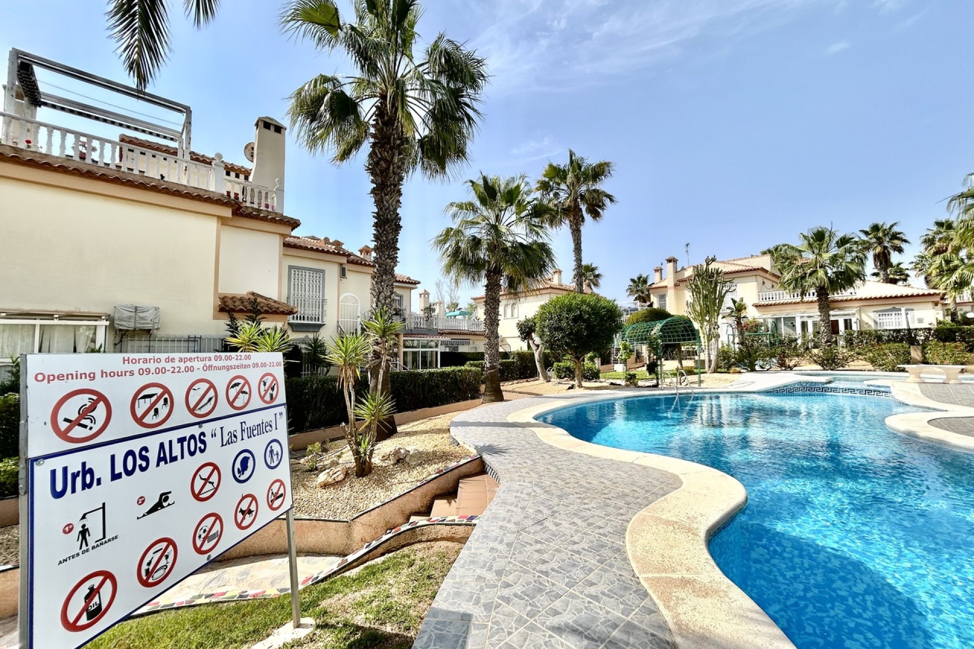 Resale - Apartment / Flat * - Los Altos *
