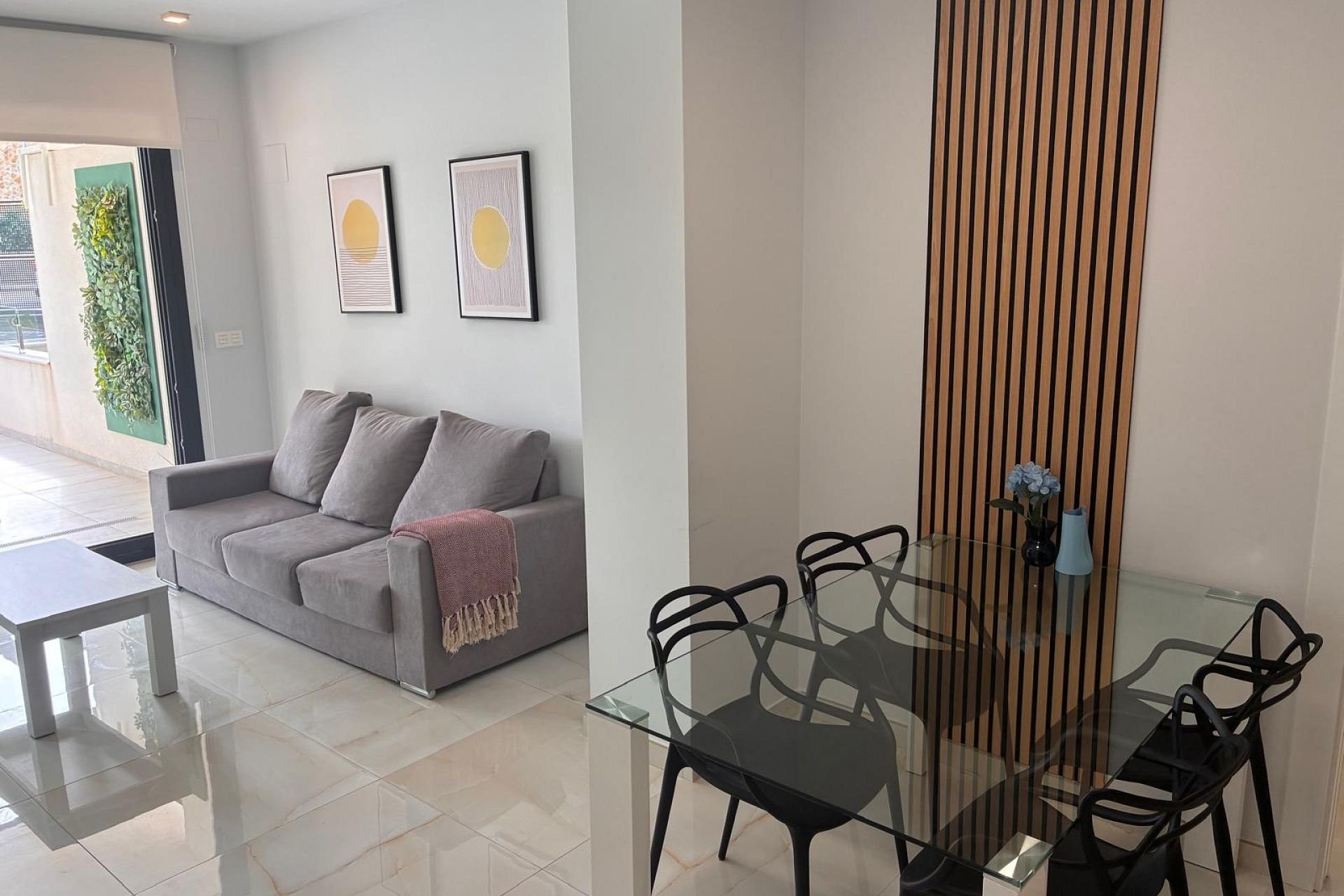 Resale - Apartment / Flat * - Los Altos *