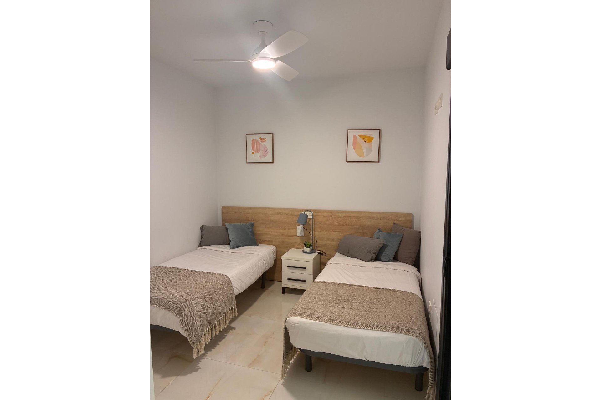 Resale - Apartment / Flat * - Los Altos *