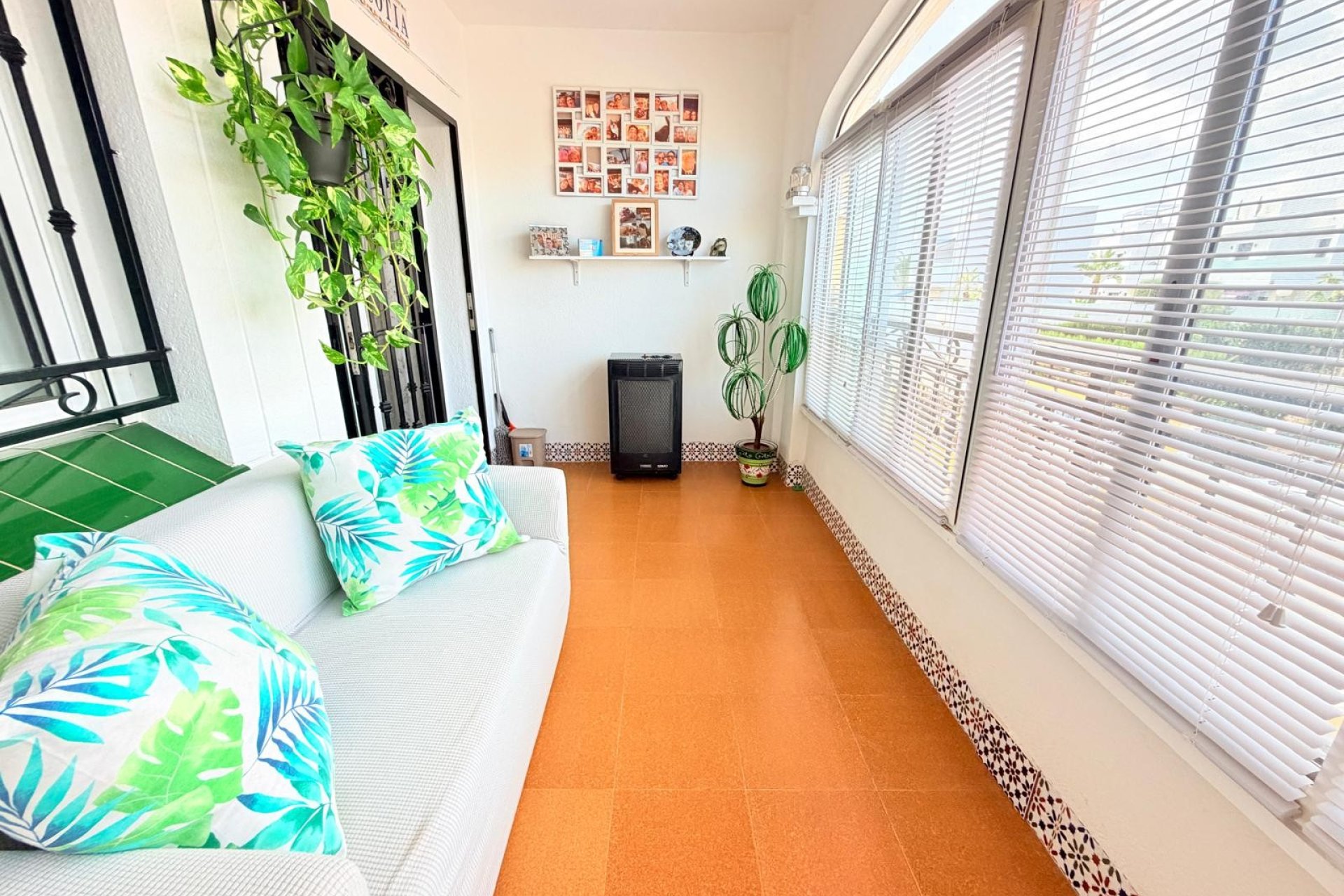 Resale - Apartment / Flat * - Los Montesinos * - La Herrada *