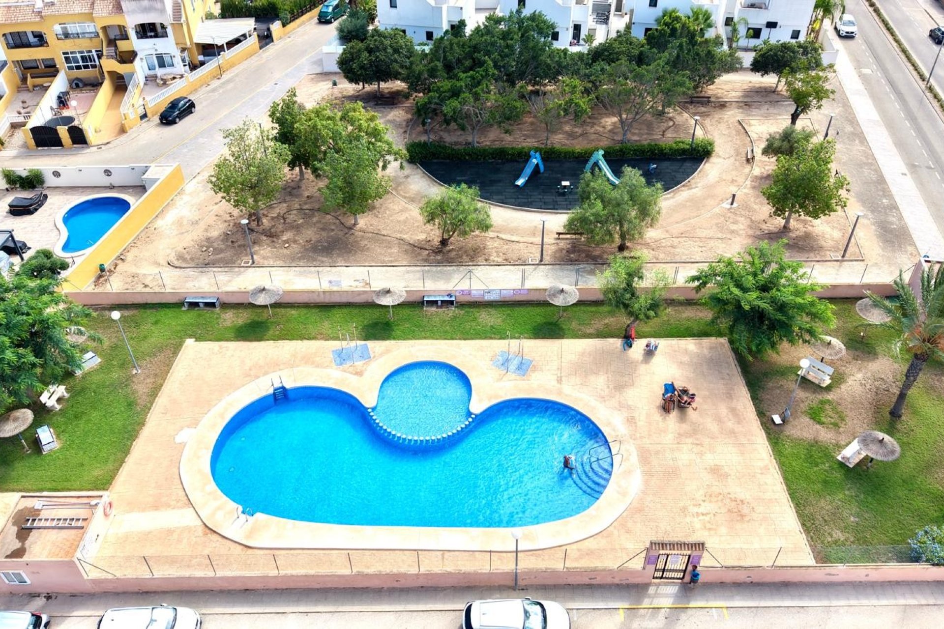 Resale - Apartment / Flat * - Los Montesinos * - La Herrada *