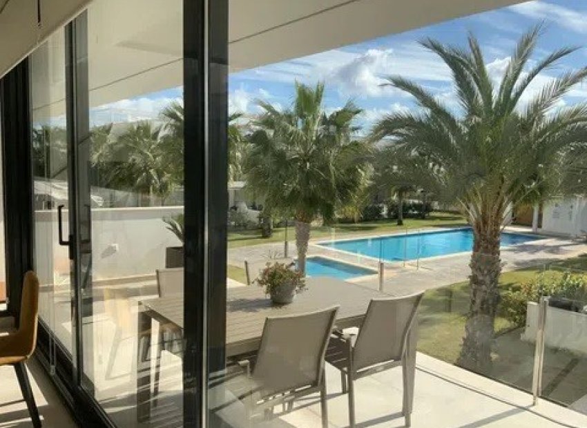 Resale - Apartment / Flat * - Mar de Cristal *