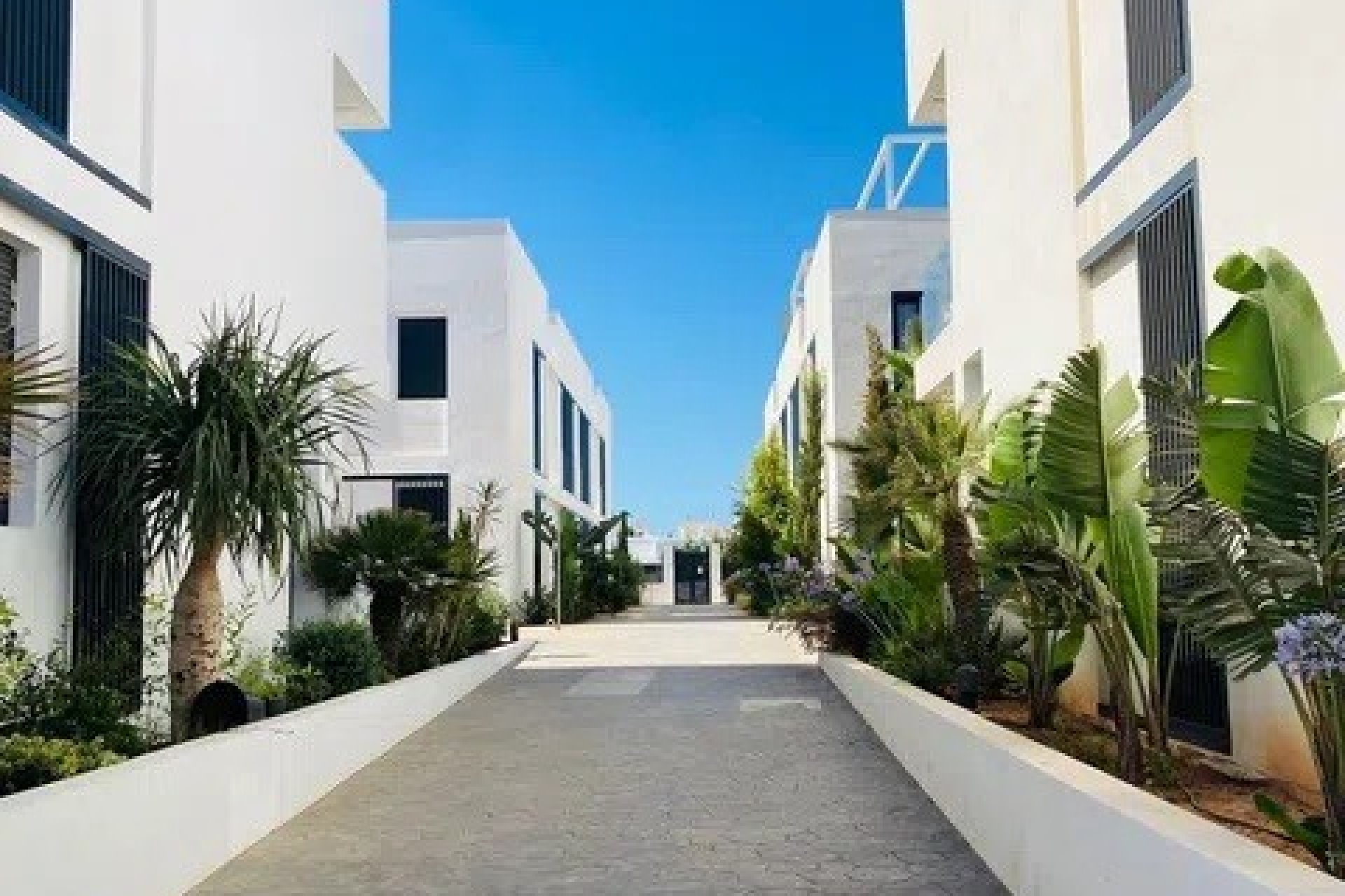 Resale - Apartment / Flat * - Mar de Cristal *