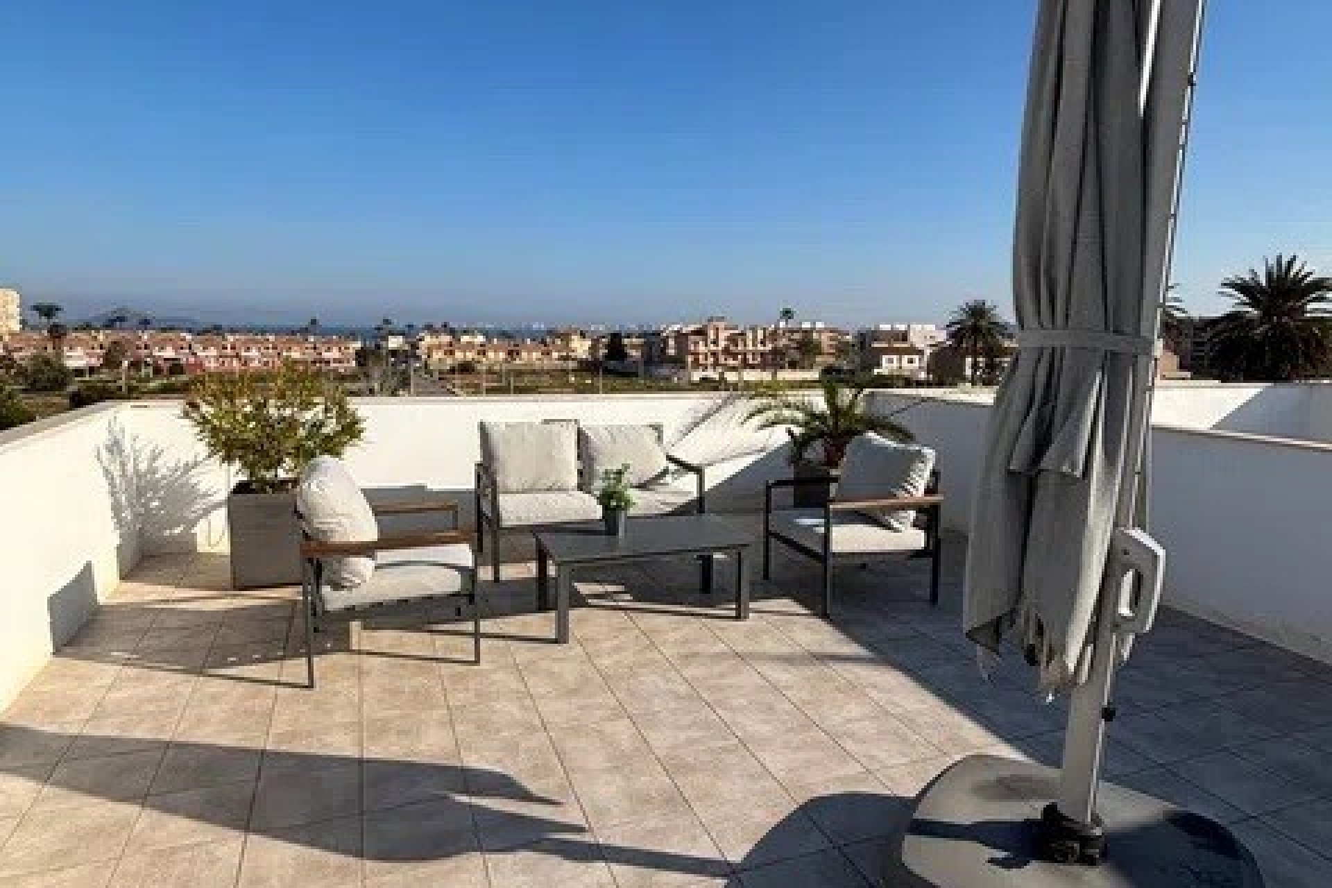 Resale - Apartment / Flat * - Mar de Cristal *