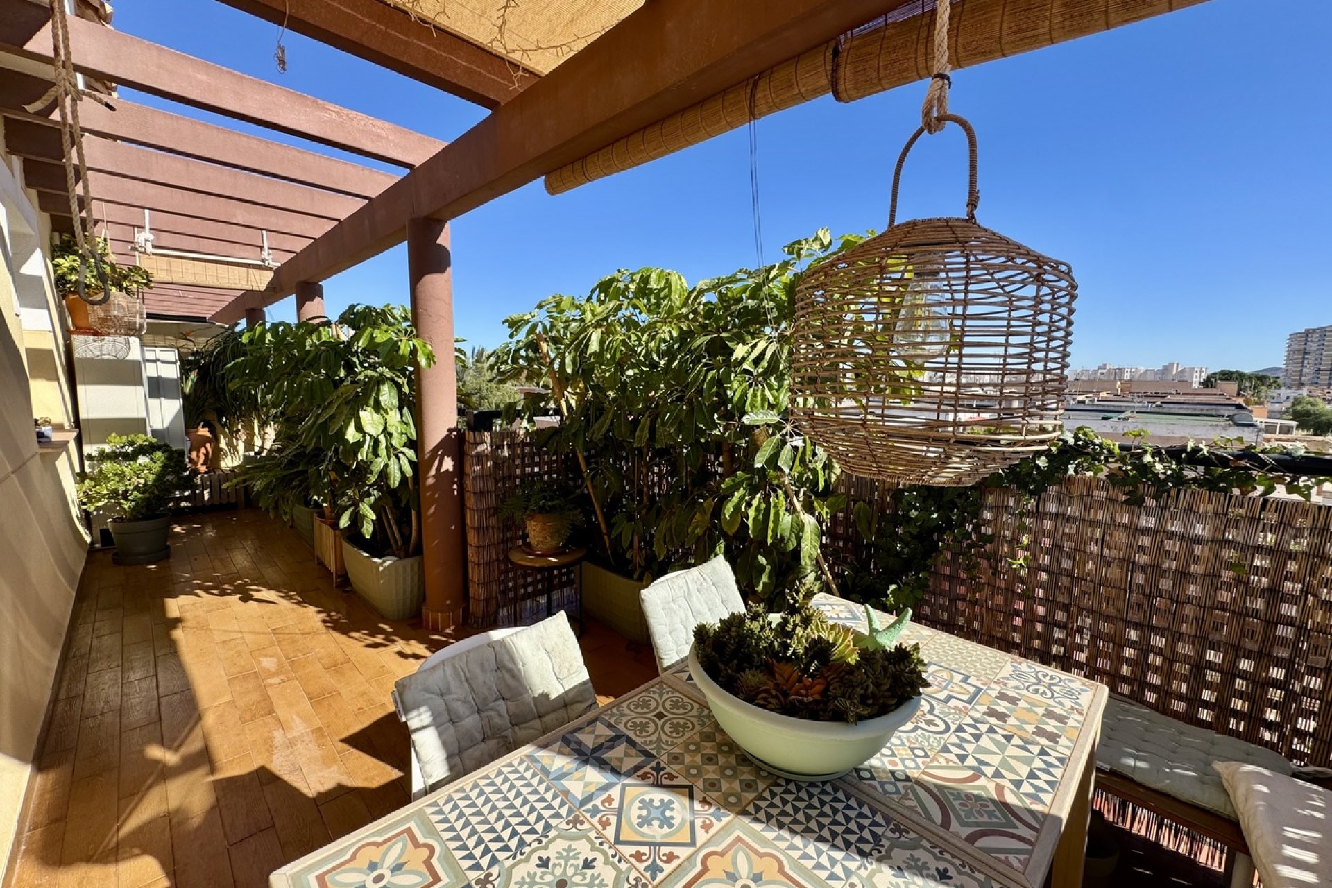 Resale - Apartment / Flat * - Mar de Cristal *
