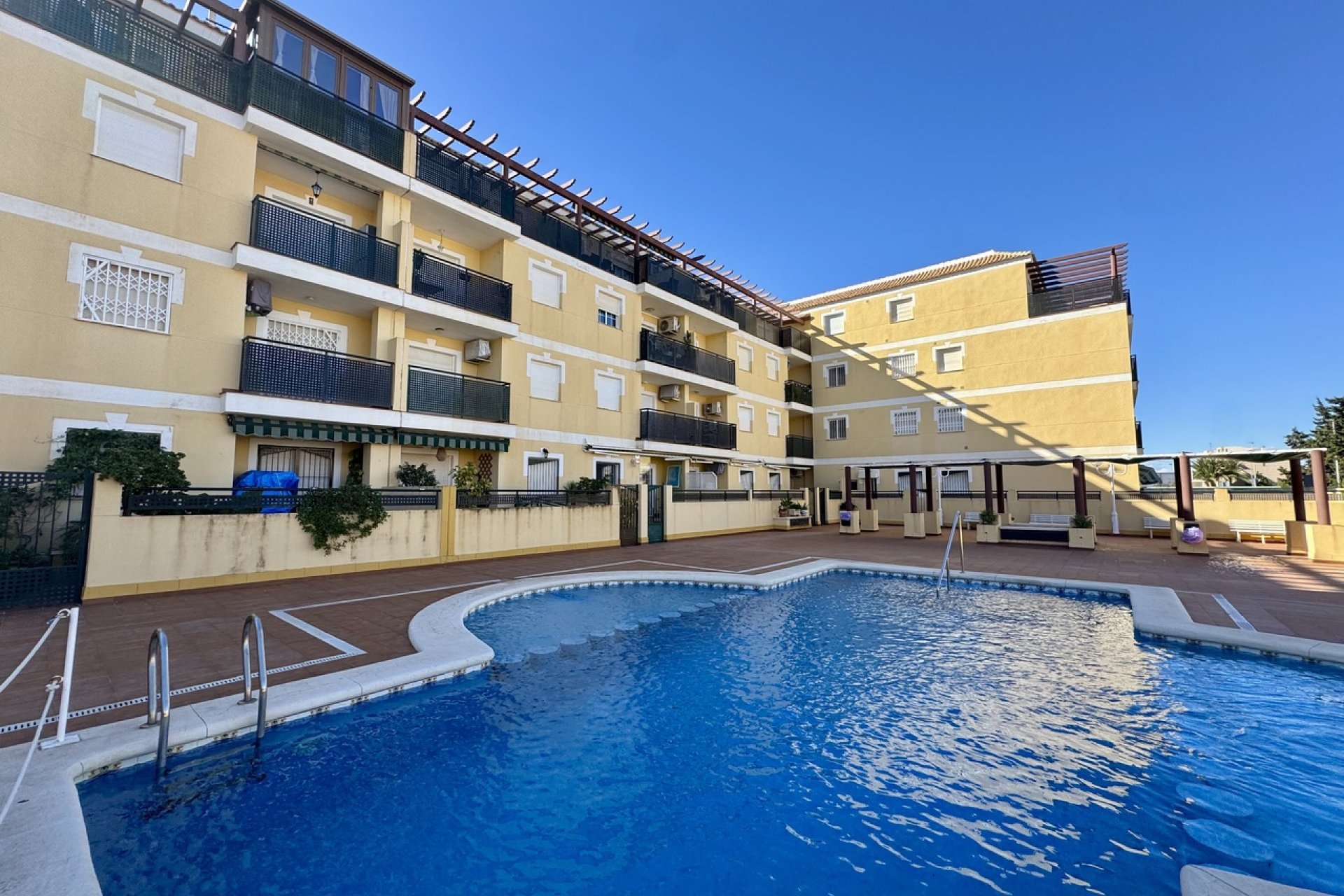 Resale - Apartment / Flat * - Mar de Cristal *