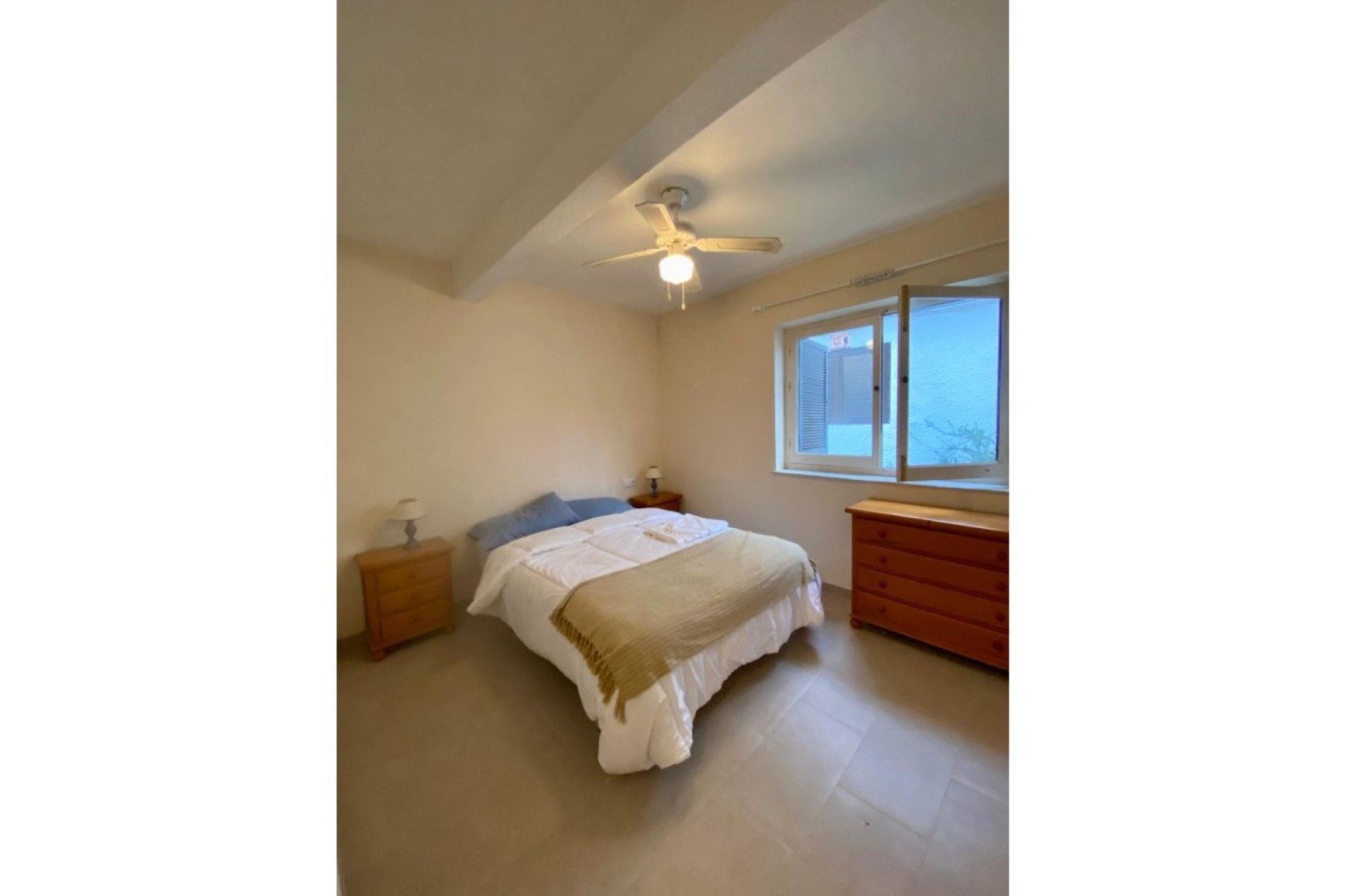 Resale - Apartment / Flat * - Orihuela Costa * - Cabo Roig *