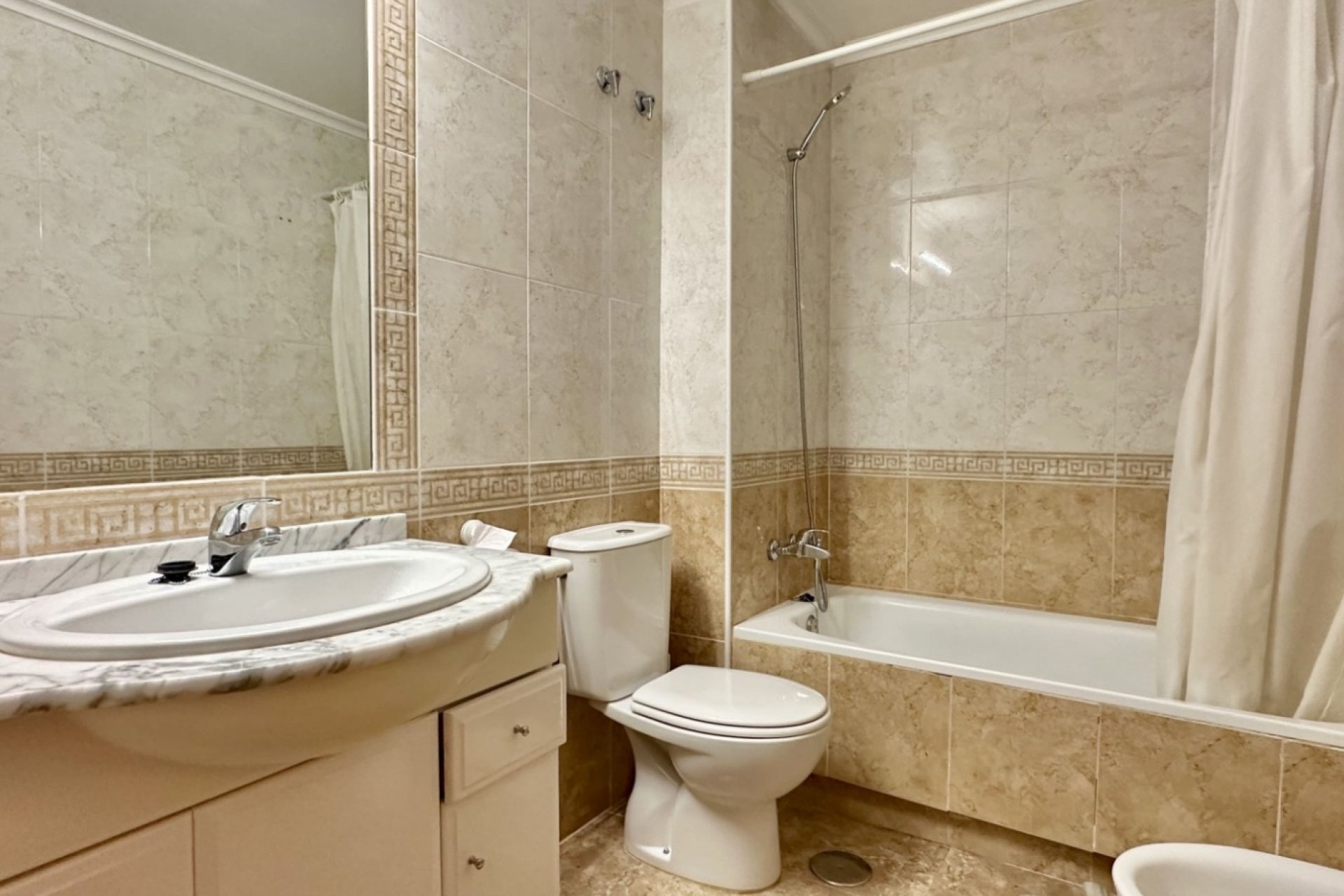 Resale - Apartment / Flat * - Orihuela Costa * - Cabo Roig *