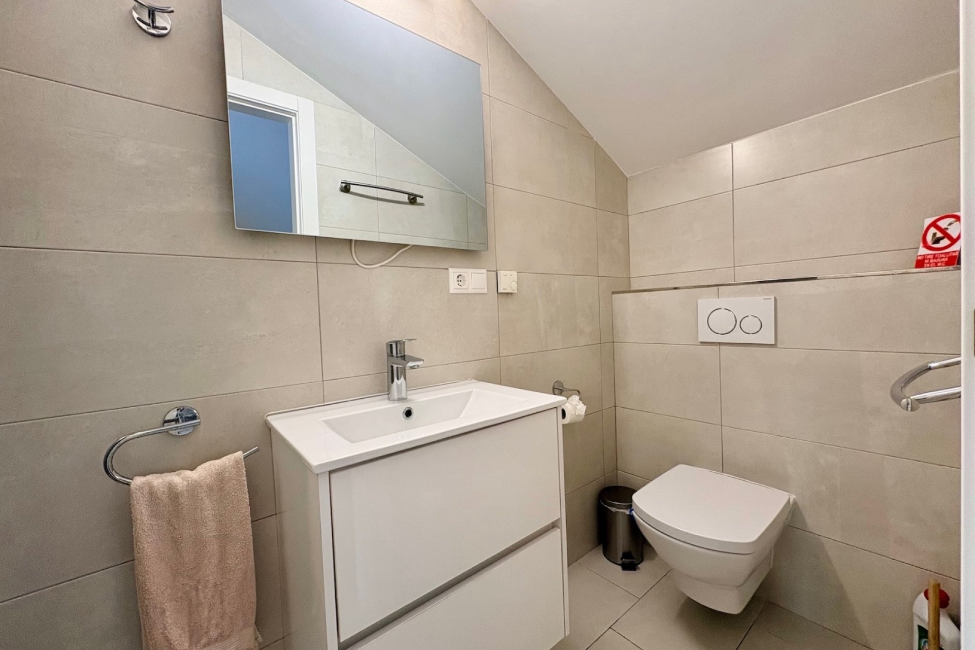 Resale - Apartment / Flat * - Orihuela Costa * - Cabo Roig *