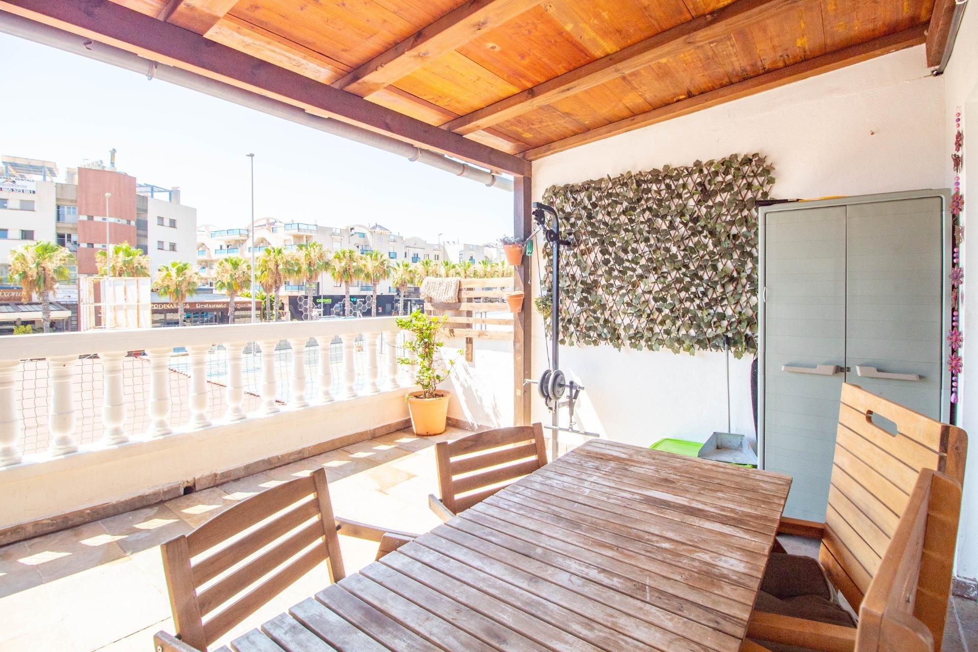 Resale - Apartment / Flat * - Orihuela Costa * - Cabo Roig *
