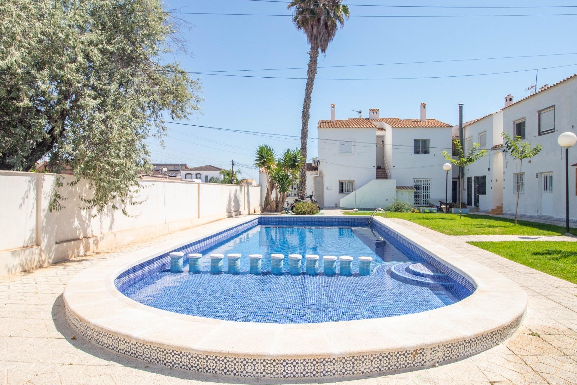 Resale - Apartment / Flat * - Orihuela Costa * - Cabo Roig *