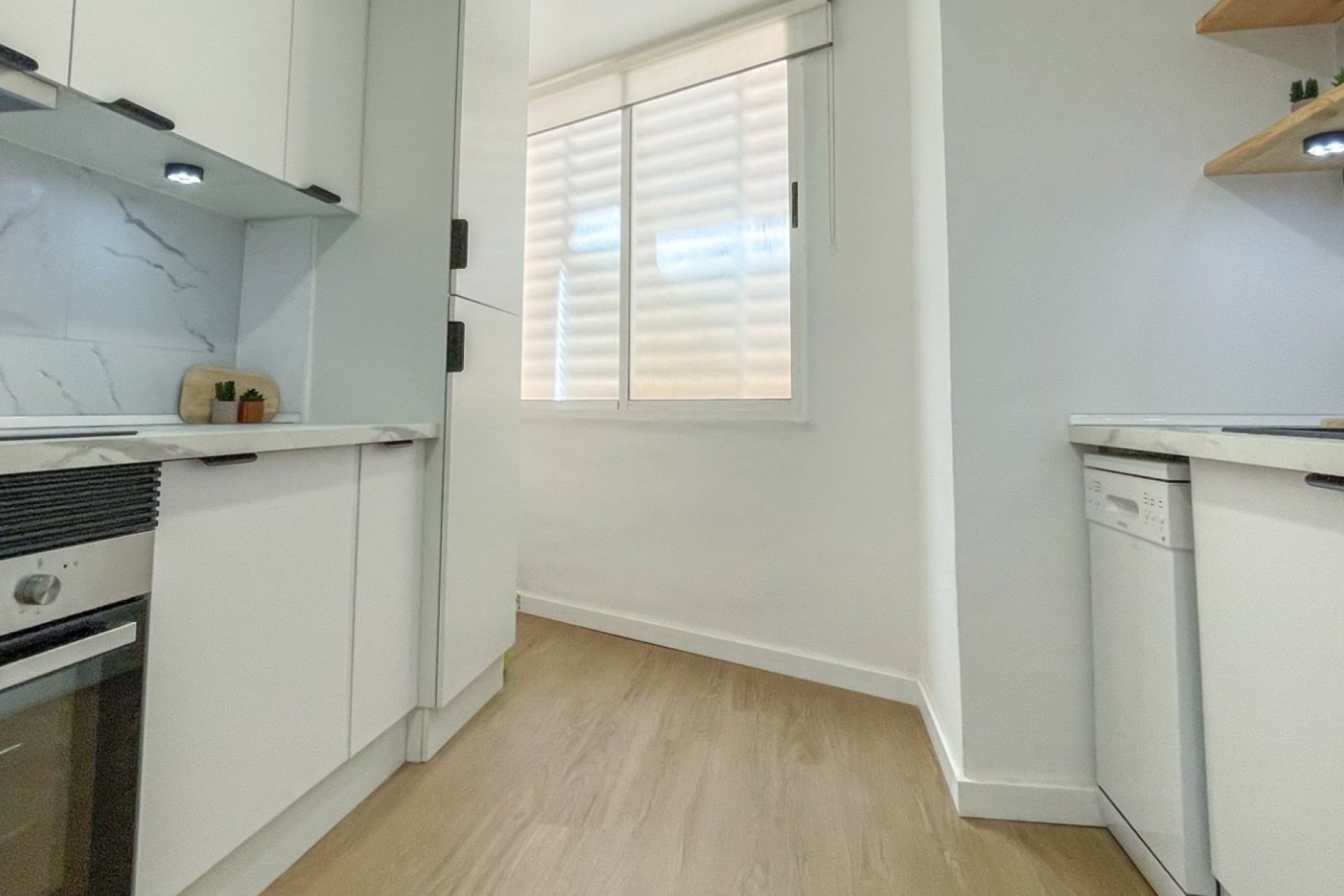 Resale - Apartment / Flat * - Orihuela Costa * - Cabo Roig *