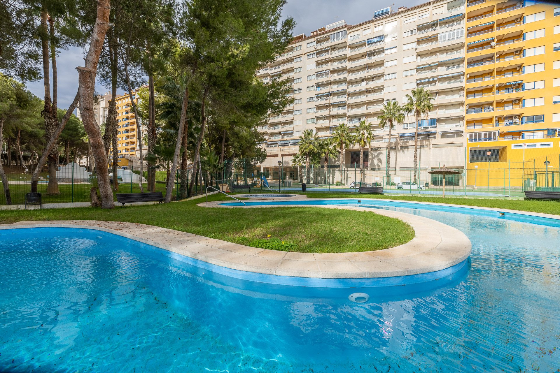 Resale - Apartment / flat - Orihuela Costa - Campoamor