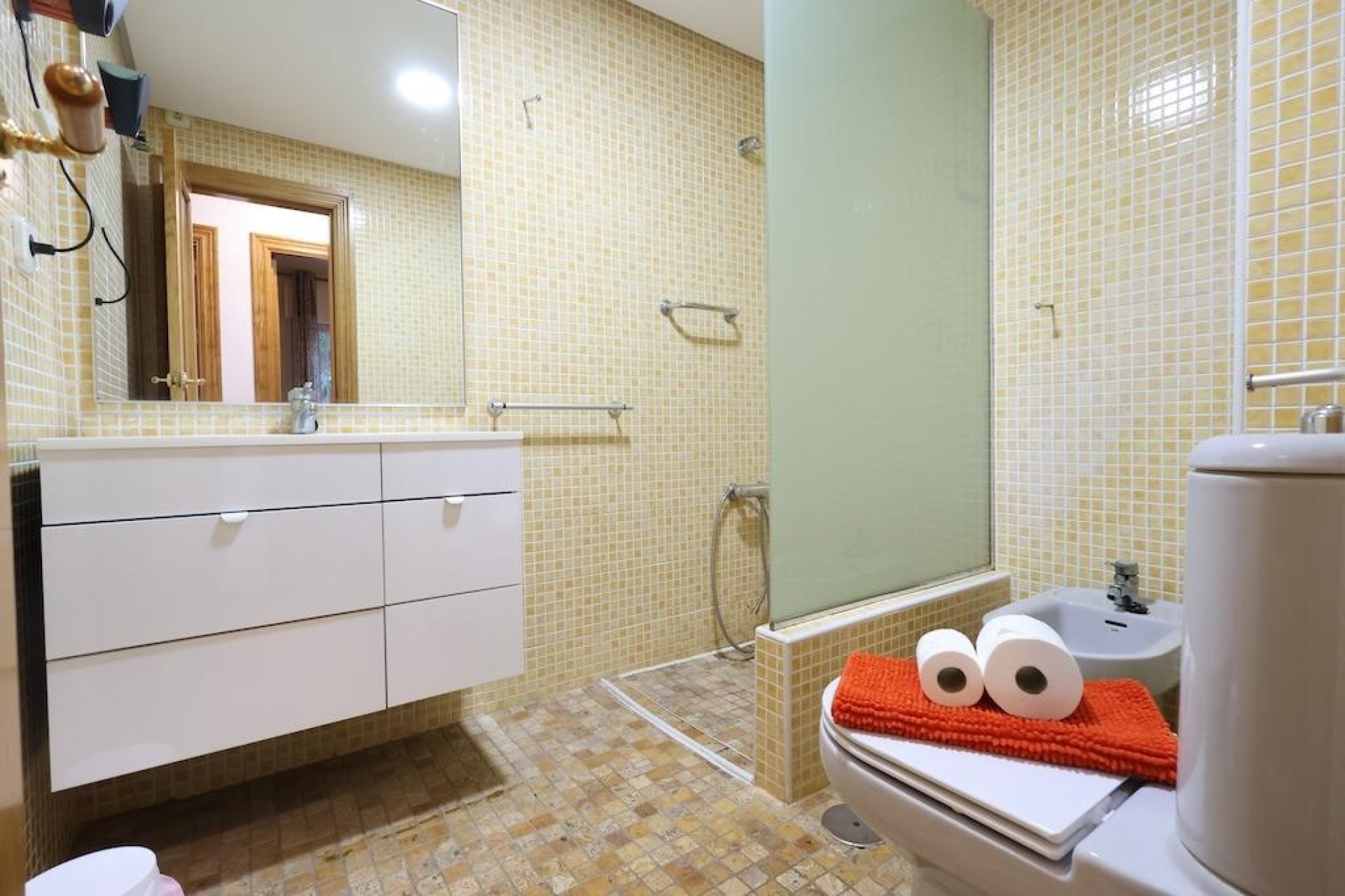 Resale - Apartment / Flat * - Orihuela Costa * - Campoamor *