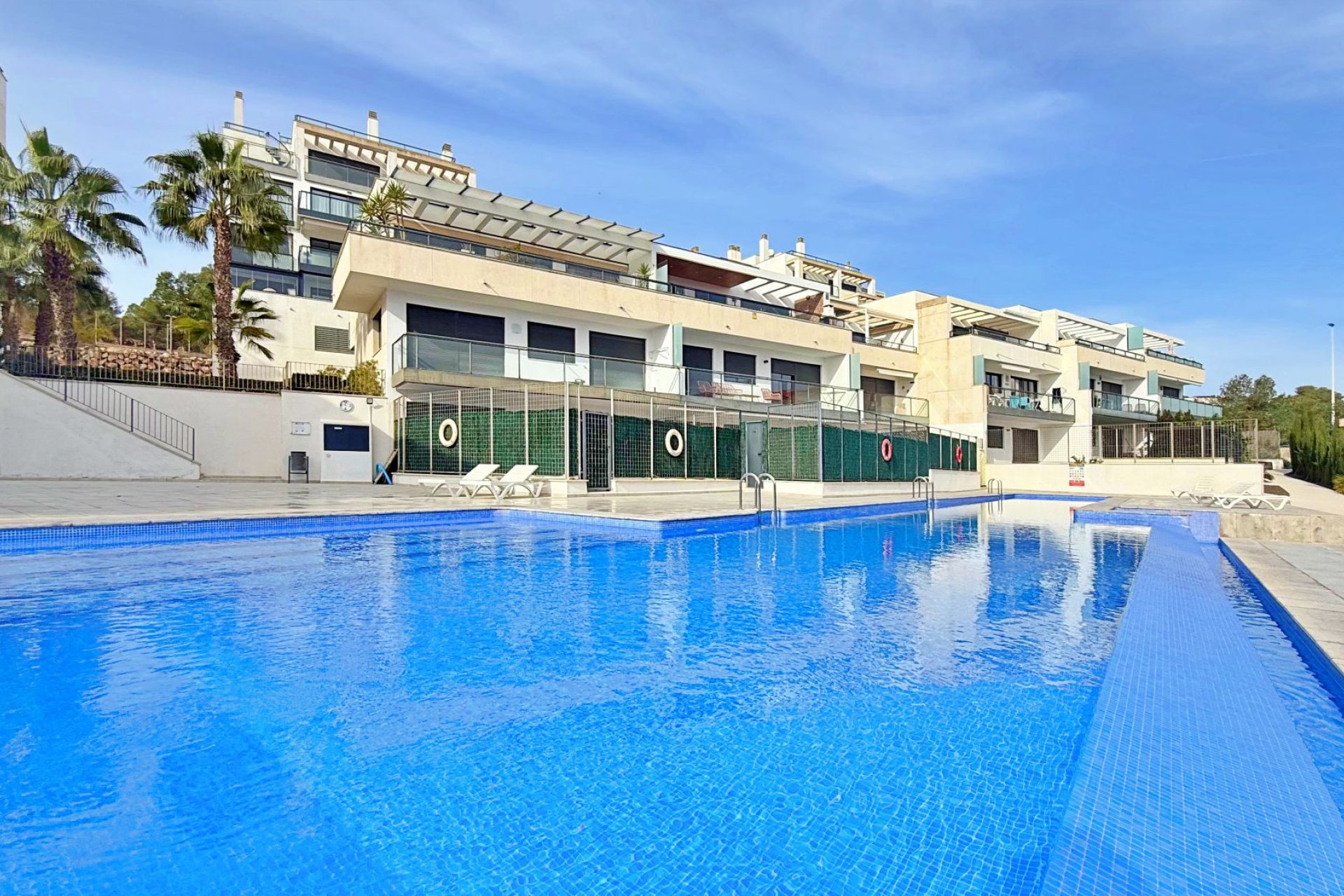 Resale - Apartment / Flat * - Orihuela Costa * - Campoamor *