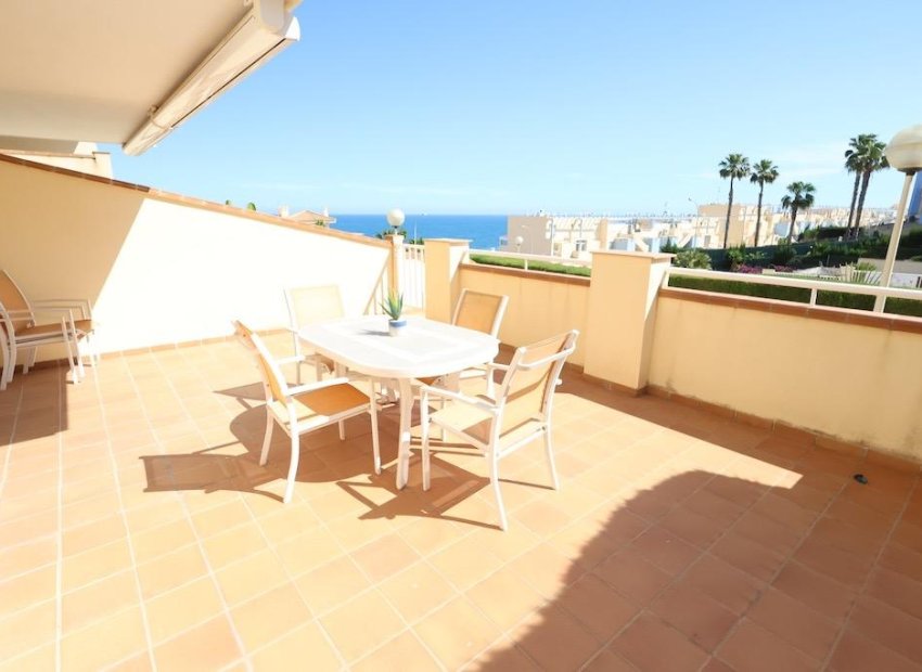 Resale - Apartment / Flat * - Orihuela Costa * - Campoamor *