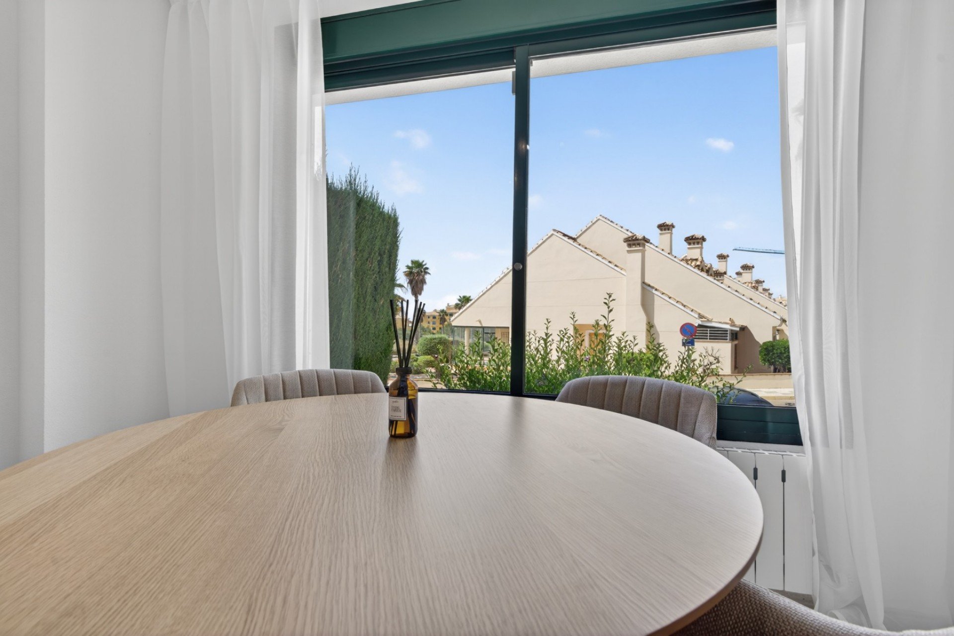 Resale - Apartment / Flat * - Orihuela Costa * - Campoamor *