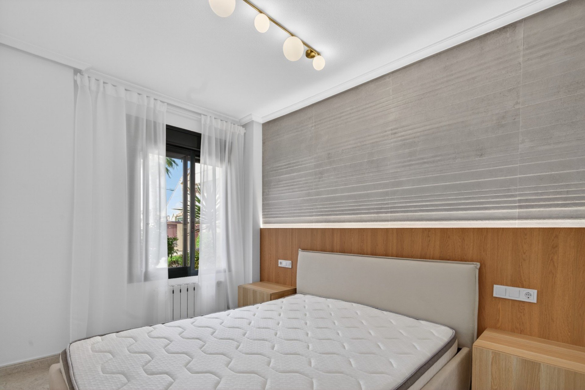 Resale - Apartment / Flat * - Orihuela Costa * - Campoamor *