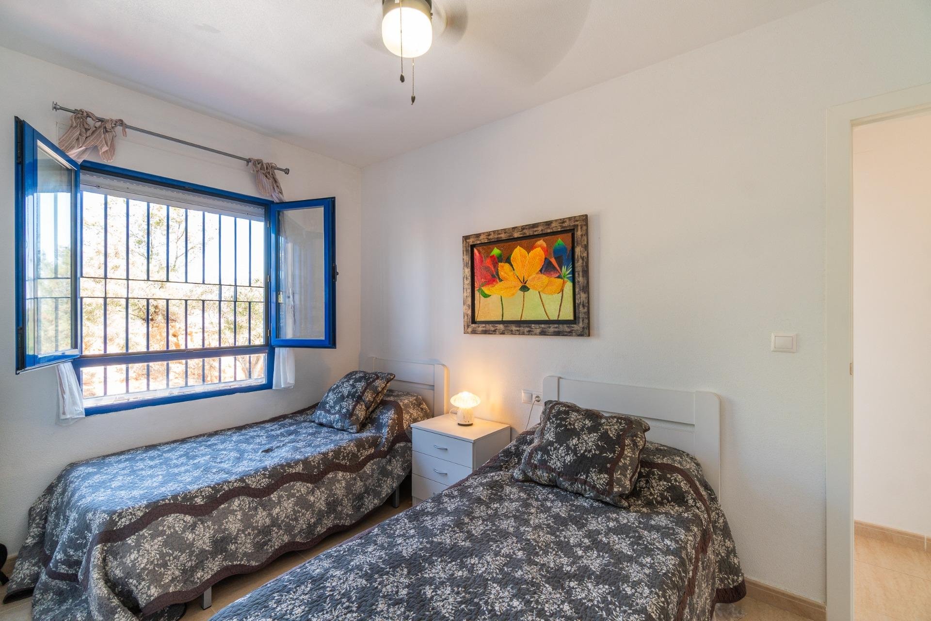 Resale - Apartment / Flat * - Orihuela Costa * - Campoamor *