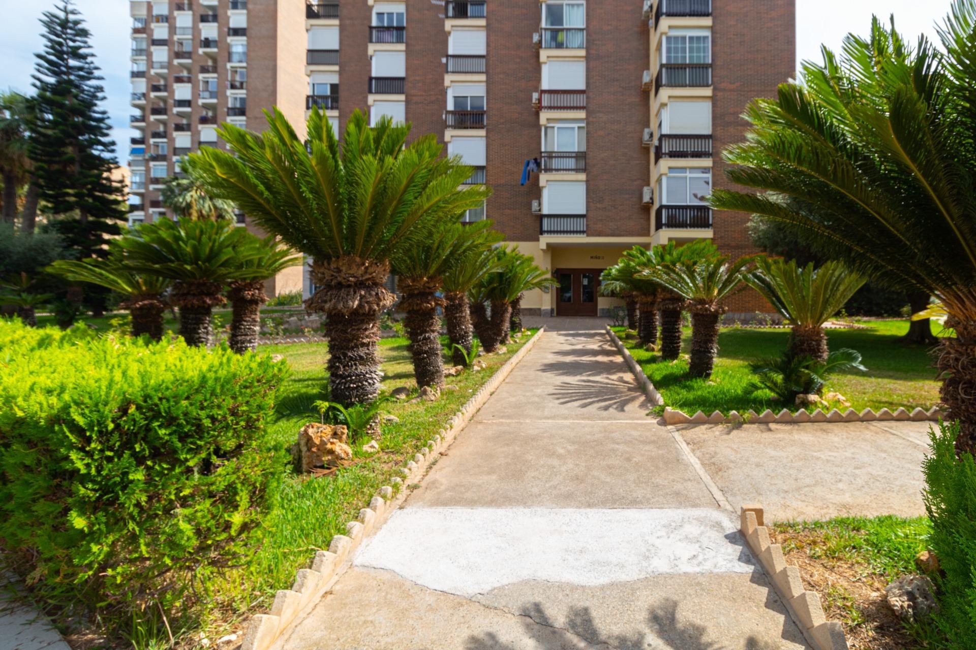 Resale - Apartment / Flat * - Orihuela Costa * - Campoamor *