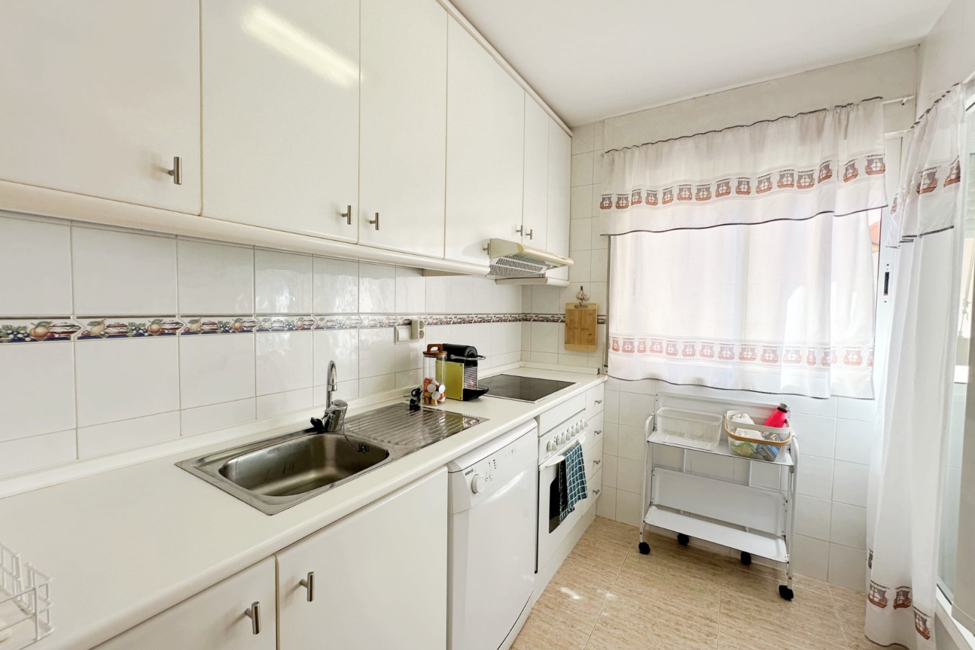 Resale - Apartment / Flat * - Orihuela Costa * - Campoamor *