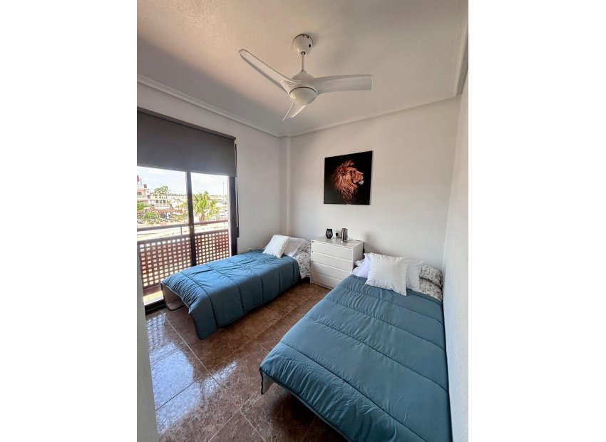 Resale - Apartment / Flat * - Orihuela Costa * - Campoamor *