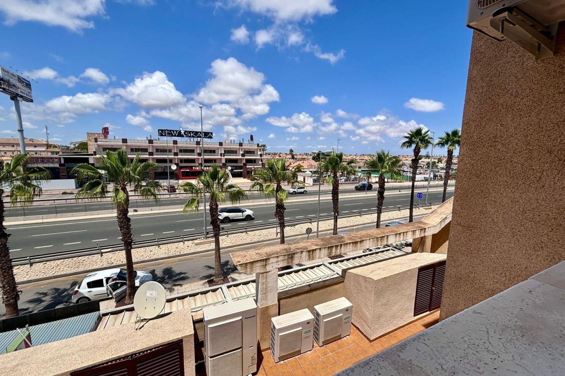 Resale - Apartment / Flat * - Orihuela Costa * - Campoamor *